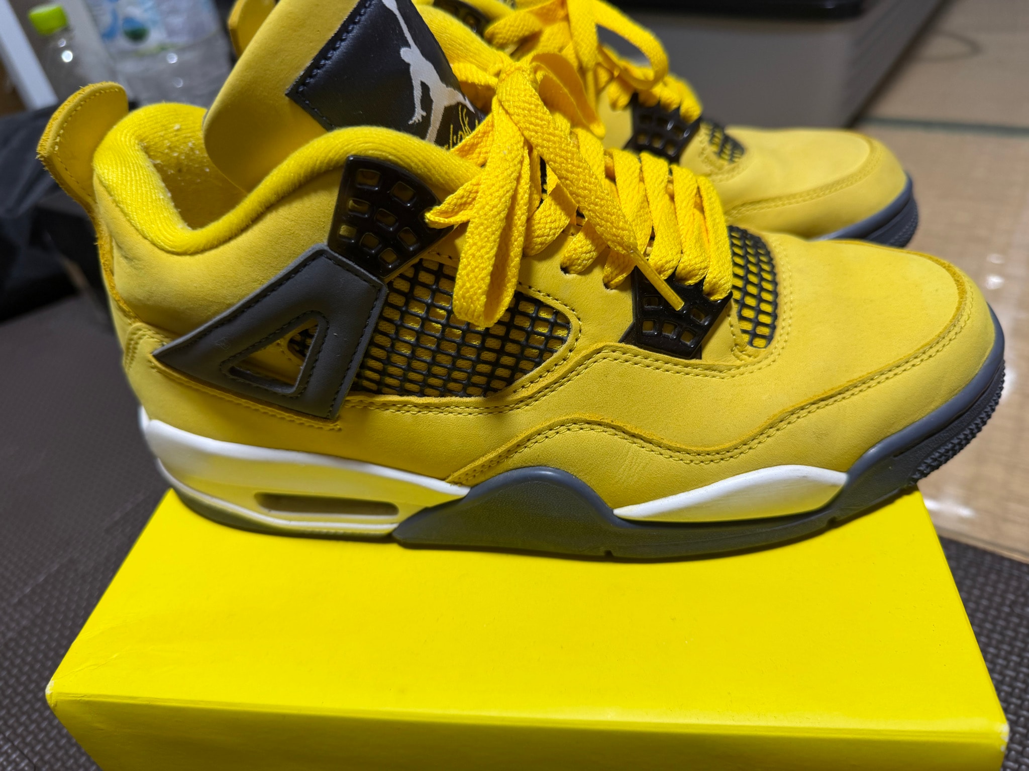 Nike Air Jordan 4 "Tour Yellow"