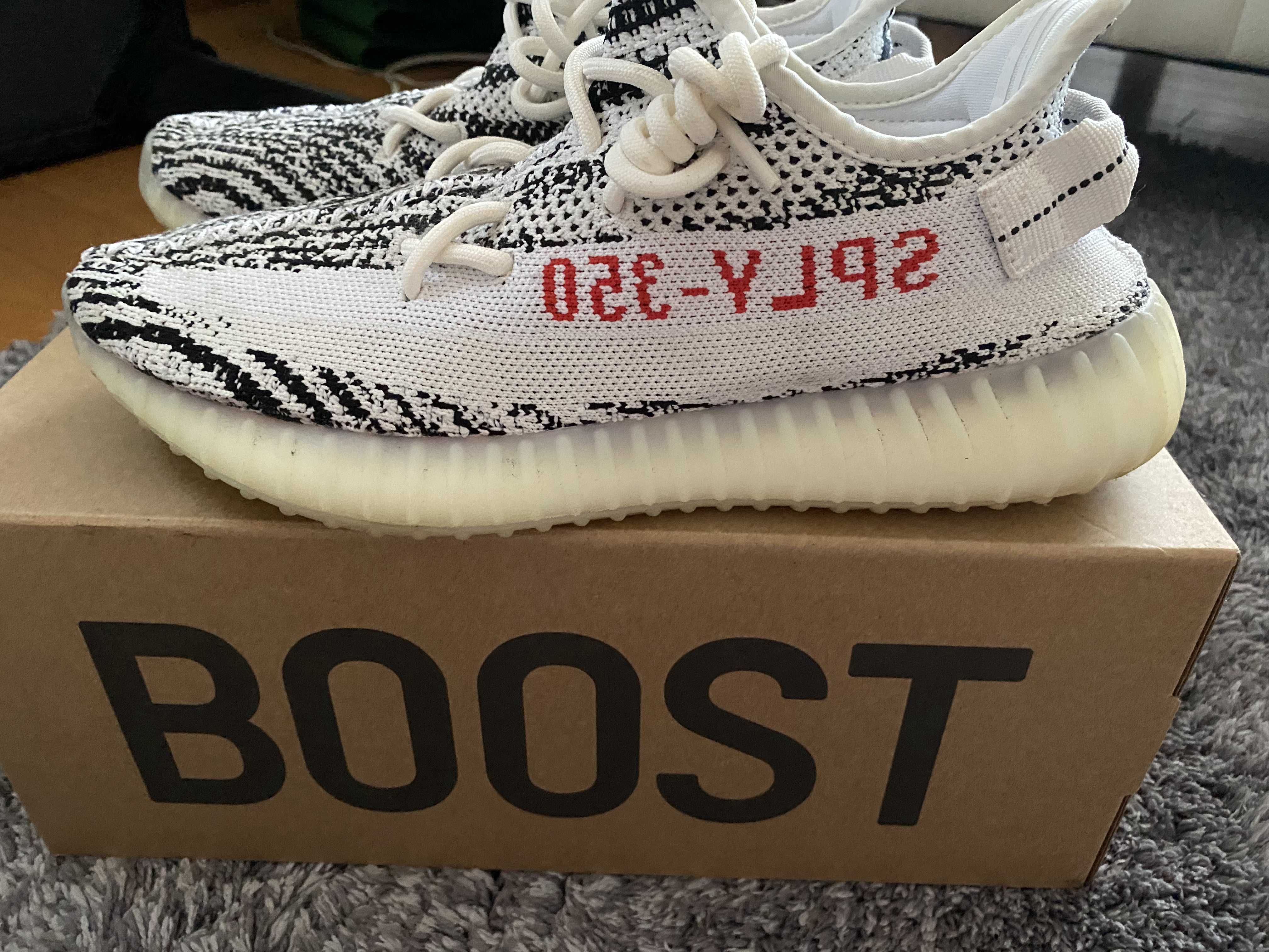 adidas YEEZY Boost 350 V2 "Zebra"