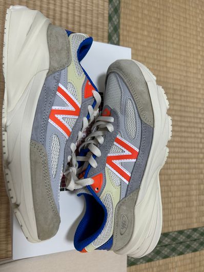 KITH × New Balance 990V6 Madison Square Garden "Sanddrift"