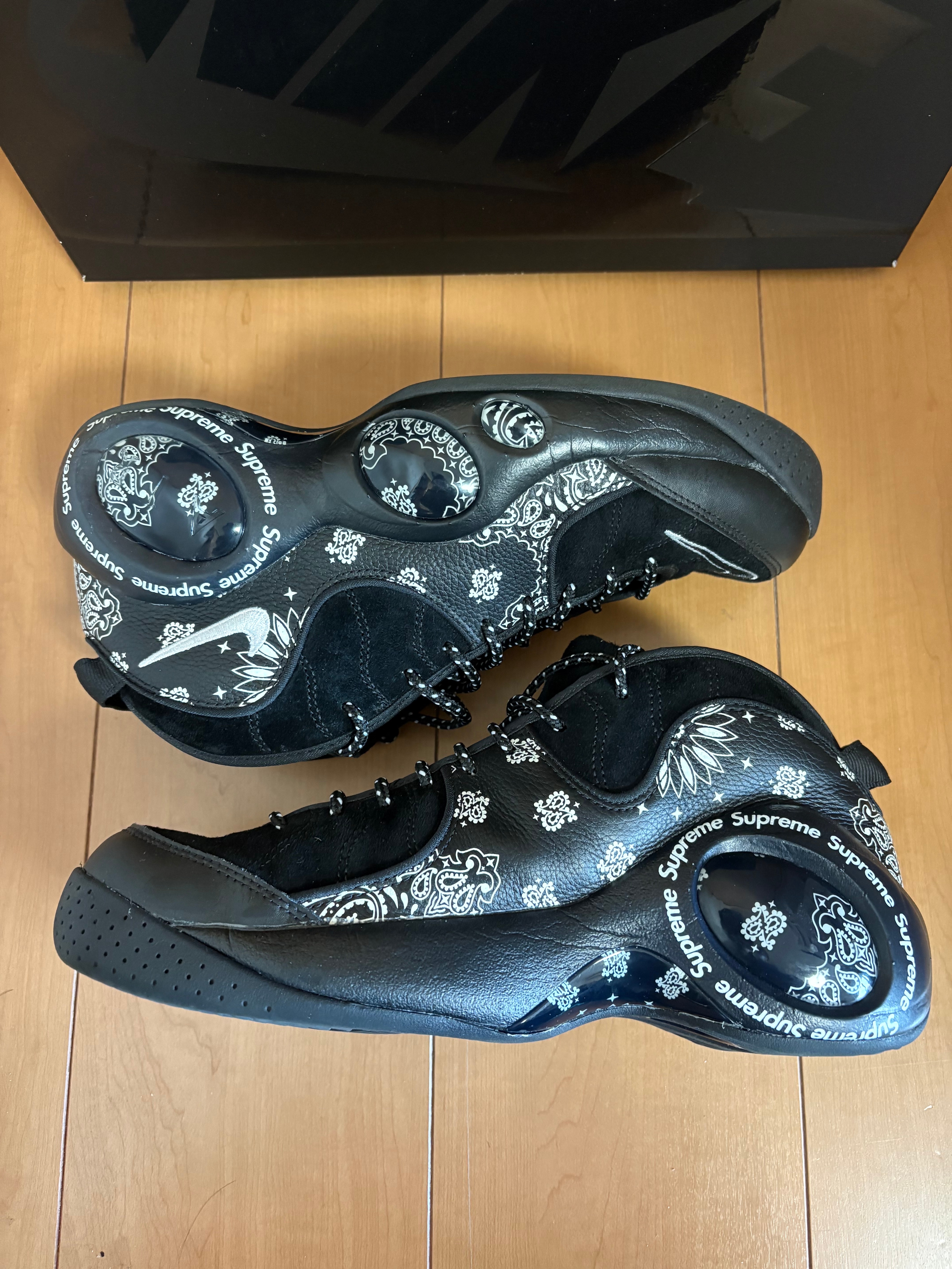 Supreme × Nike Air Zoom Flight 95 SP "Black/White"