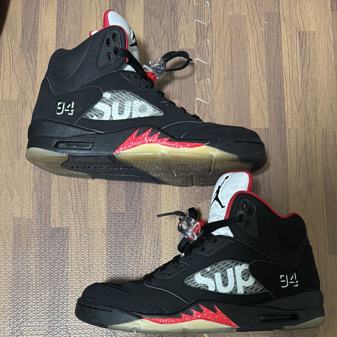 Supreme × Nike Air Jordan 5 Retro "Black"