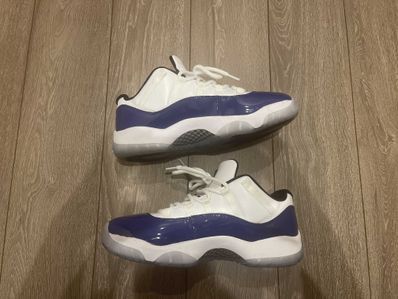 NIKE Women's AIR JORDAN 11 LOW "CONCORD SKETCH"
