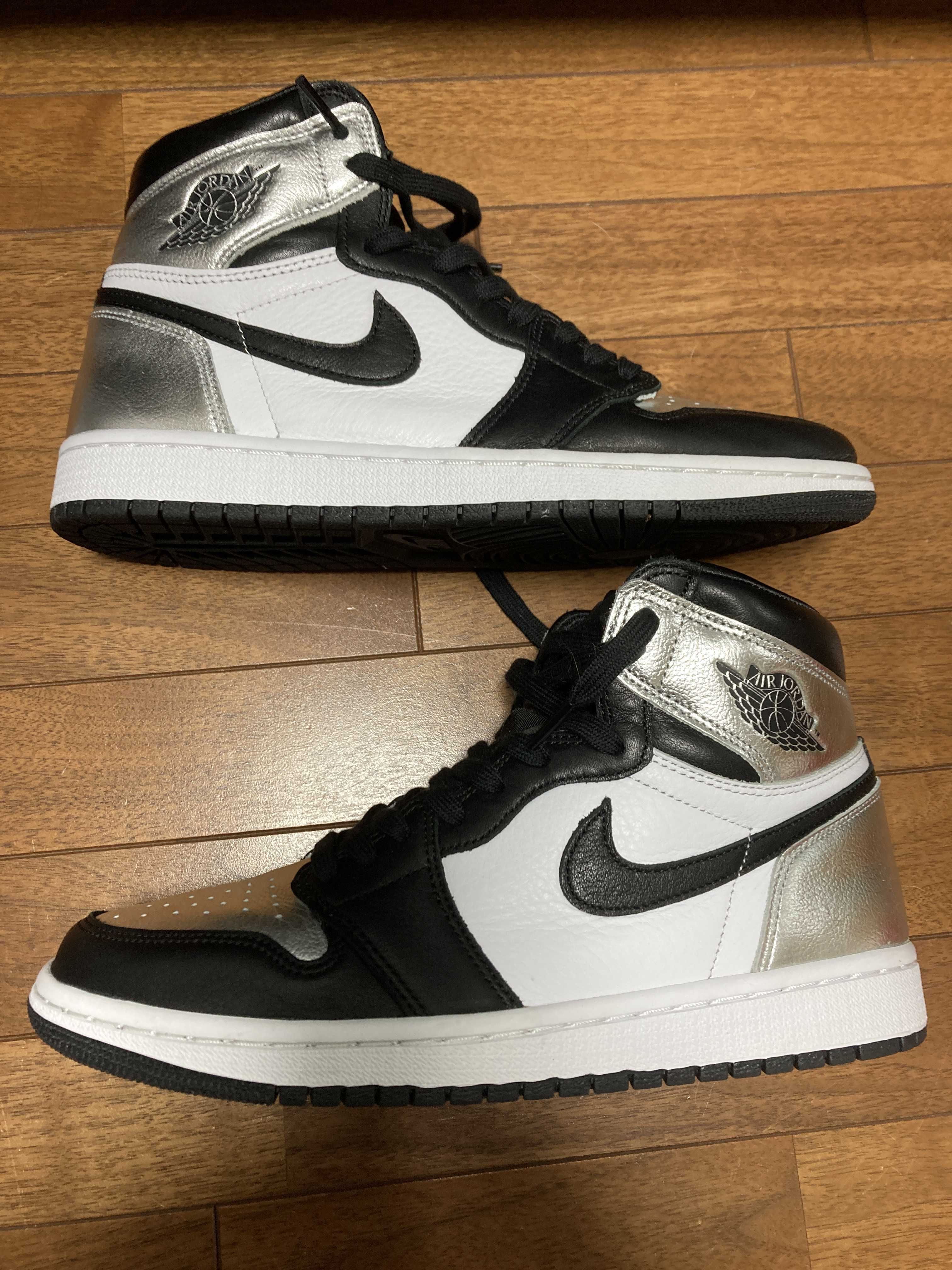 Nike Women's Air Jordan 1 Retro High OG "Silver Toe"