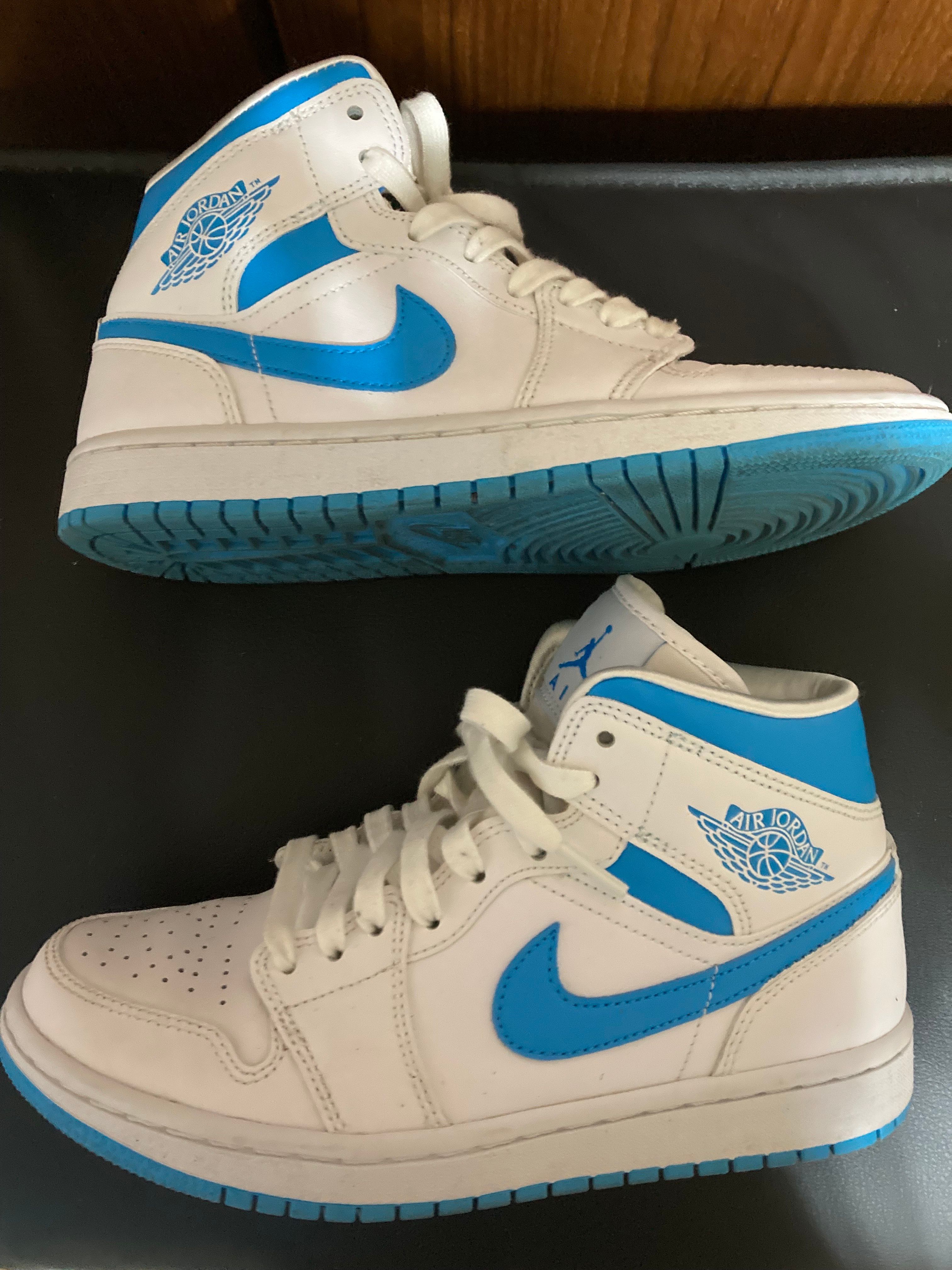 Nike Women's Air Jordan 1 Mid "UNC"