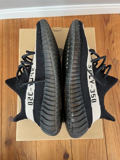 adidas YEEZY Boost 350 V2 "Oreo"