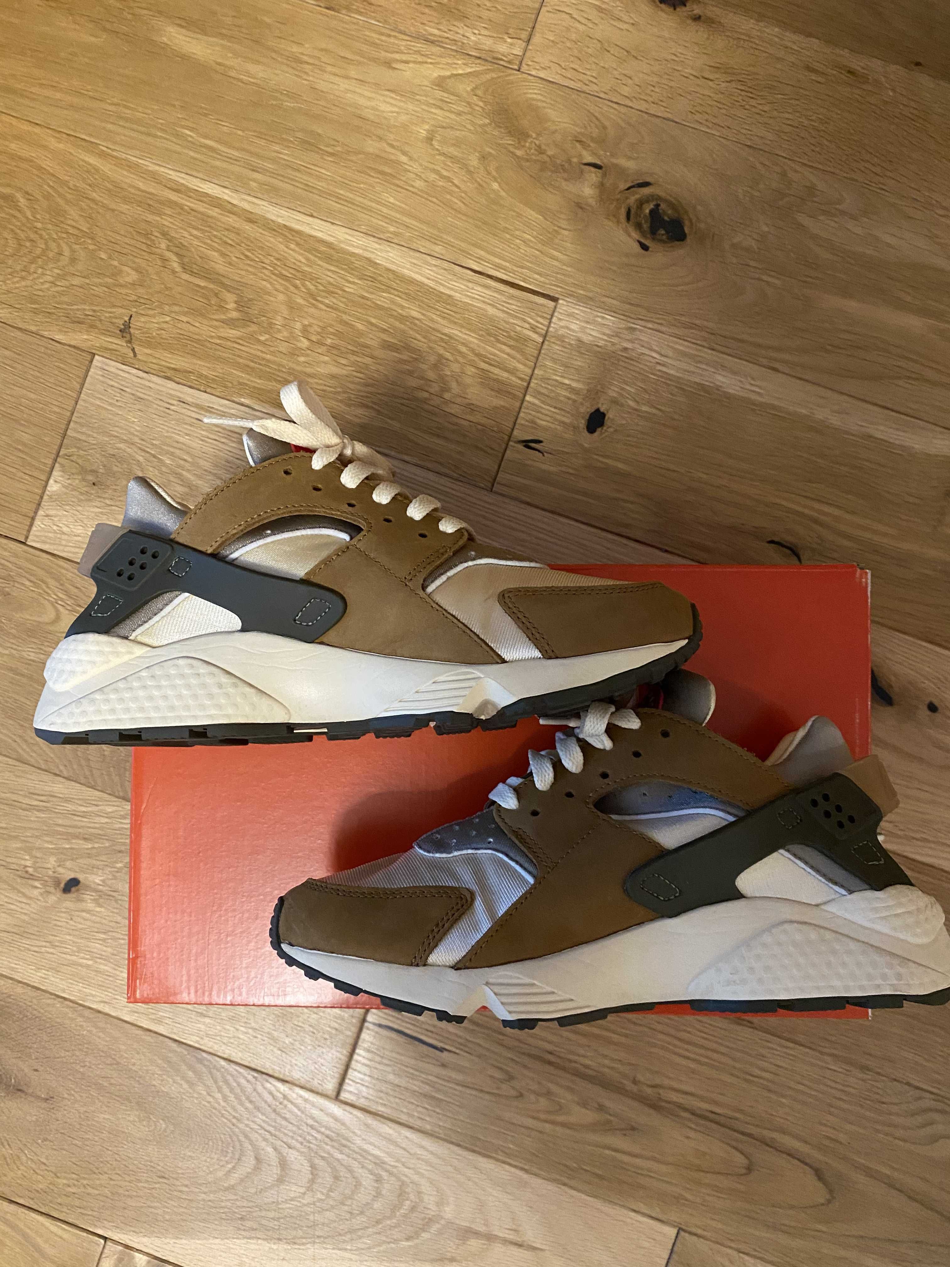 Stussy × Nike Air Huarache "Desert Oak"