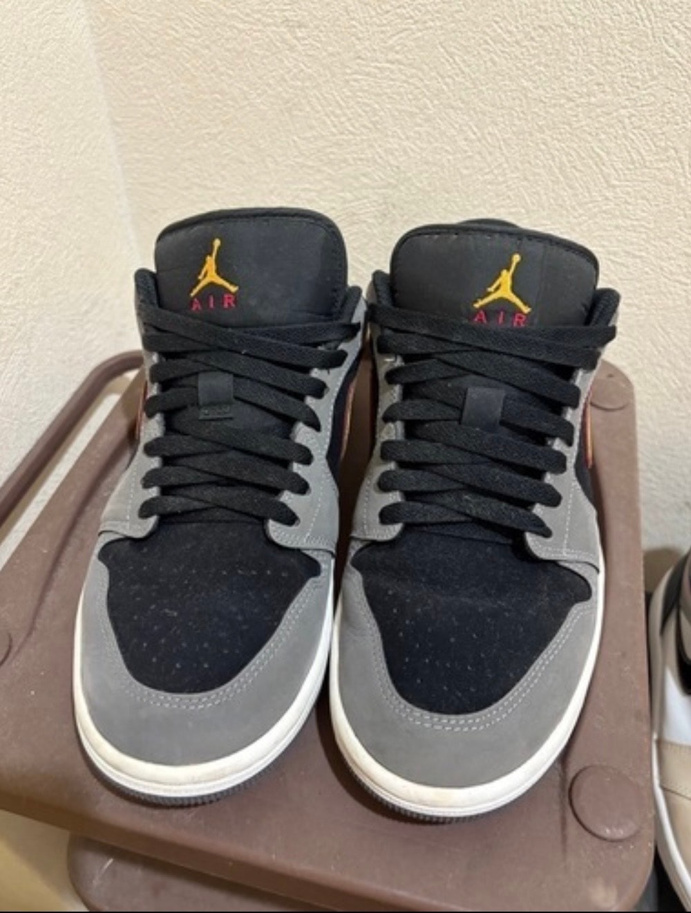 Nike Air Jordan 1 Low SE "Vivid Orange"