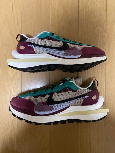 sacai × Nike Vapor Waffle "String/Red/Green"