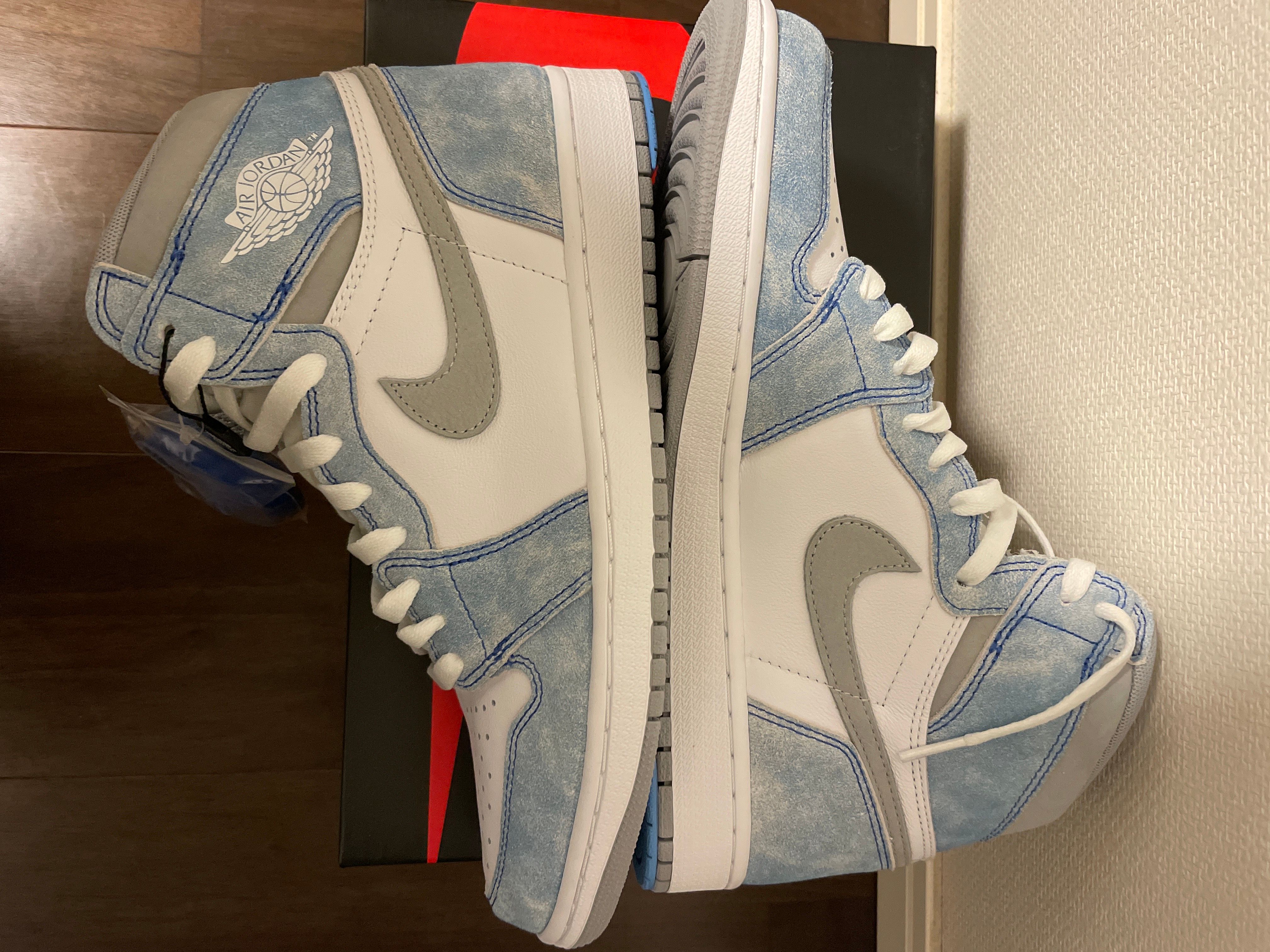 Nike Air Jordan 1 High OG "Hyper Royal"
