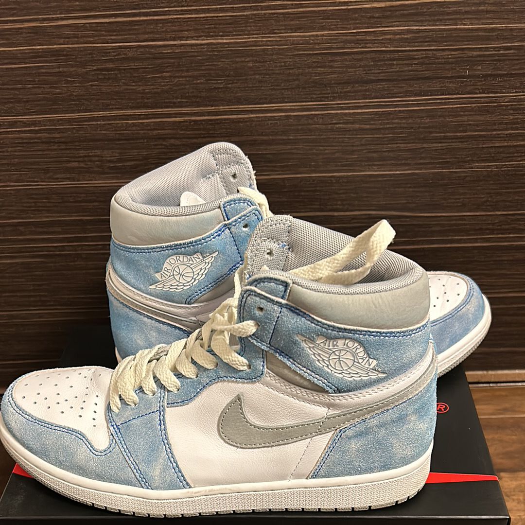 Nike Air Jordan 1 High OG "Hyper Royal"