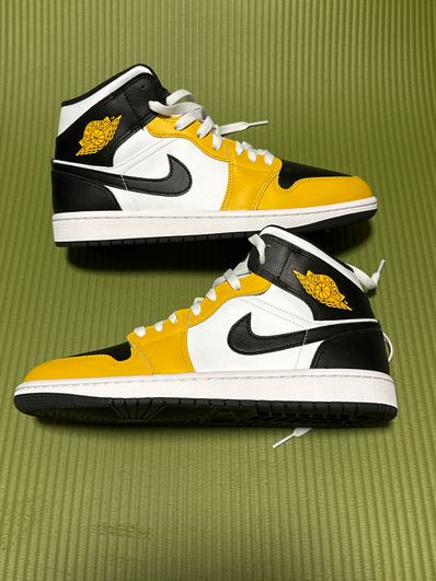 Nike Air Jordan 1 Mid "Yellow Ochre"