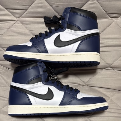 Nike Air Jordan 1 Retro High OG "Midnight Navy"
