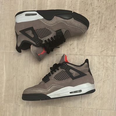 Nike Air Jordan 4 "Taupe Haze"