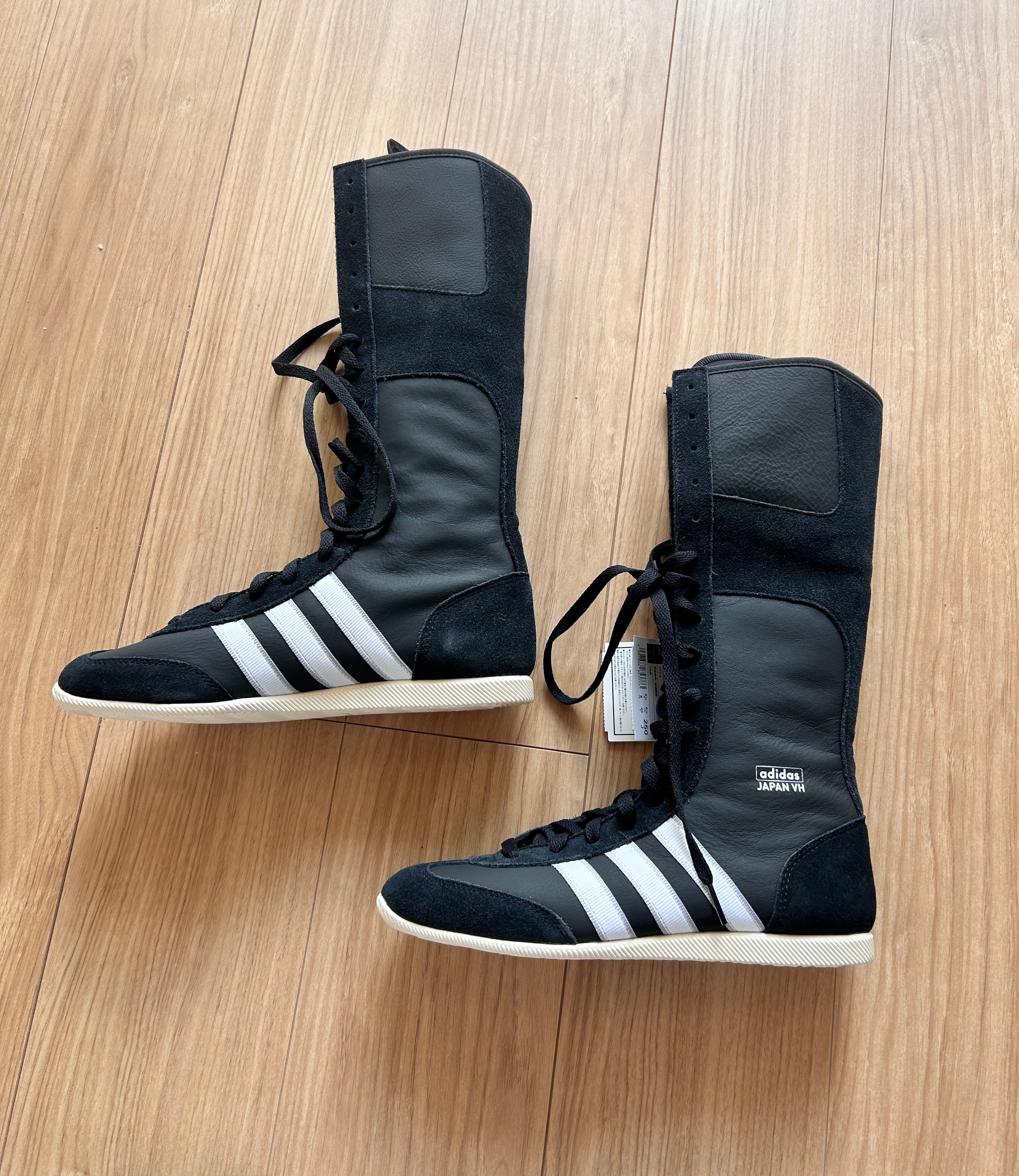 adidas Women's JAPAN VH "Black"