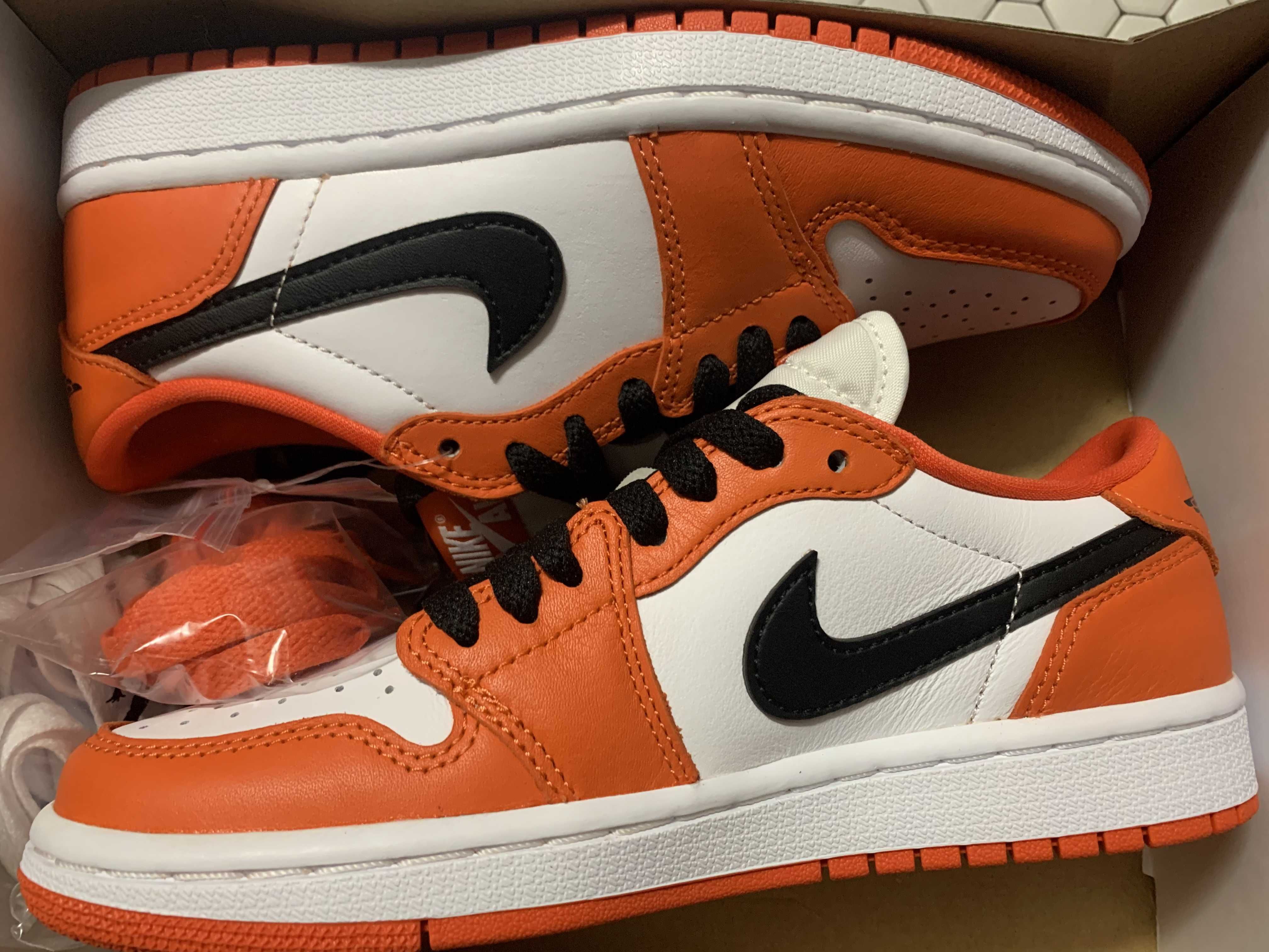 Nike Women's Air Jordan 1 Low OG "Starfish"