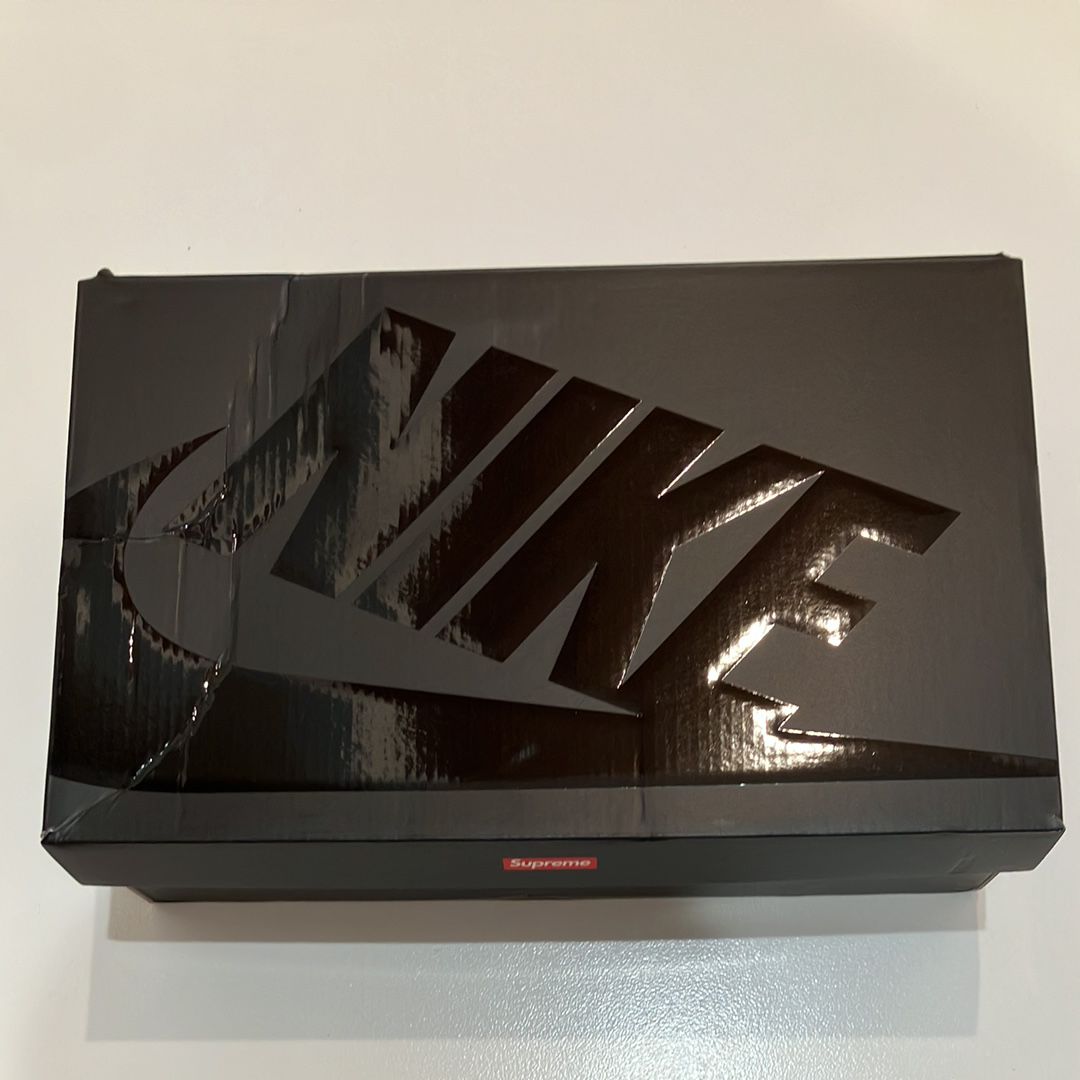 Supreme × Nike Air Force 1 Low "White"