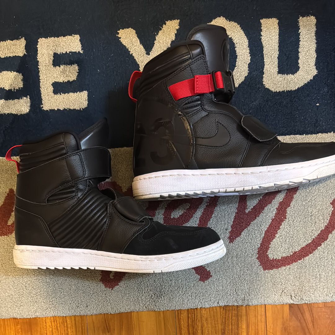 Nike Air Jordan 1 High Moto "Black"