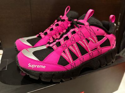 Supreme × Nike Air Humara "Pink"