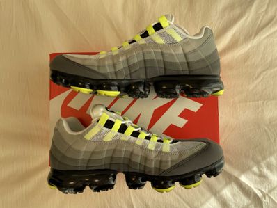 Nike Air Vapormax 95 "Neon"