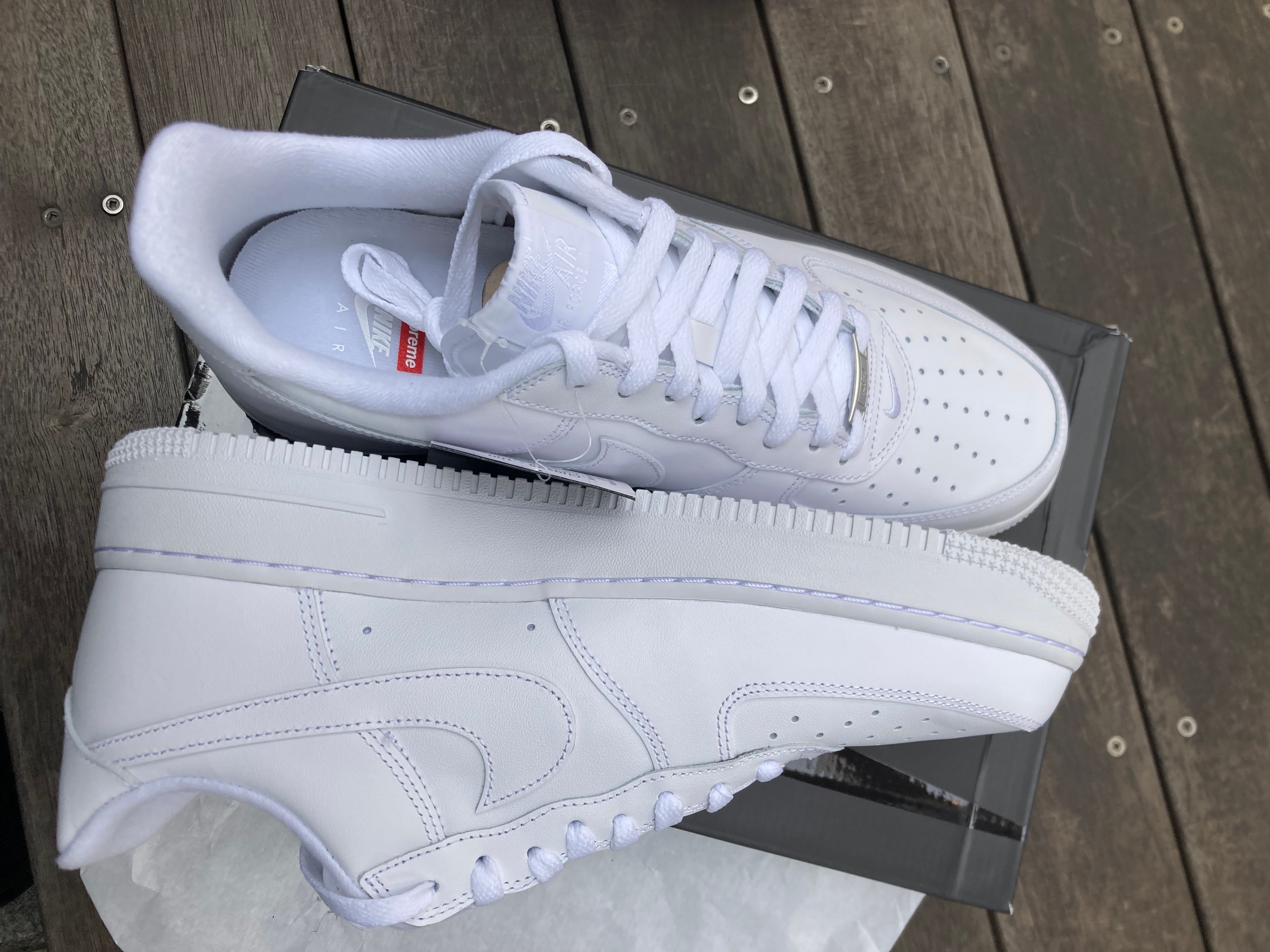 Supreme × Nike Air Force 1 Low "White"