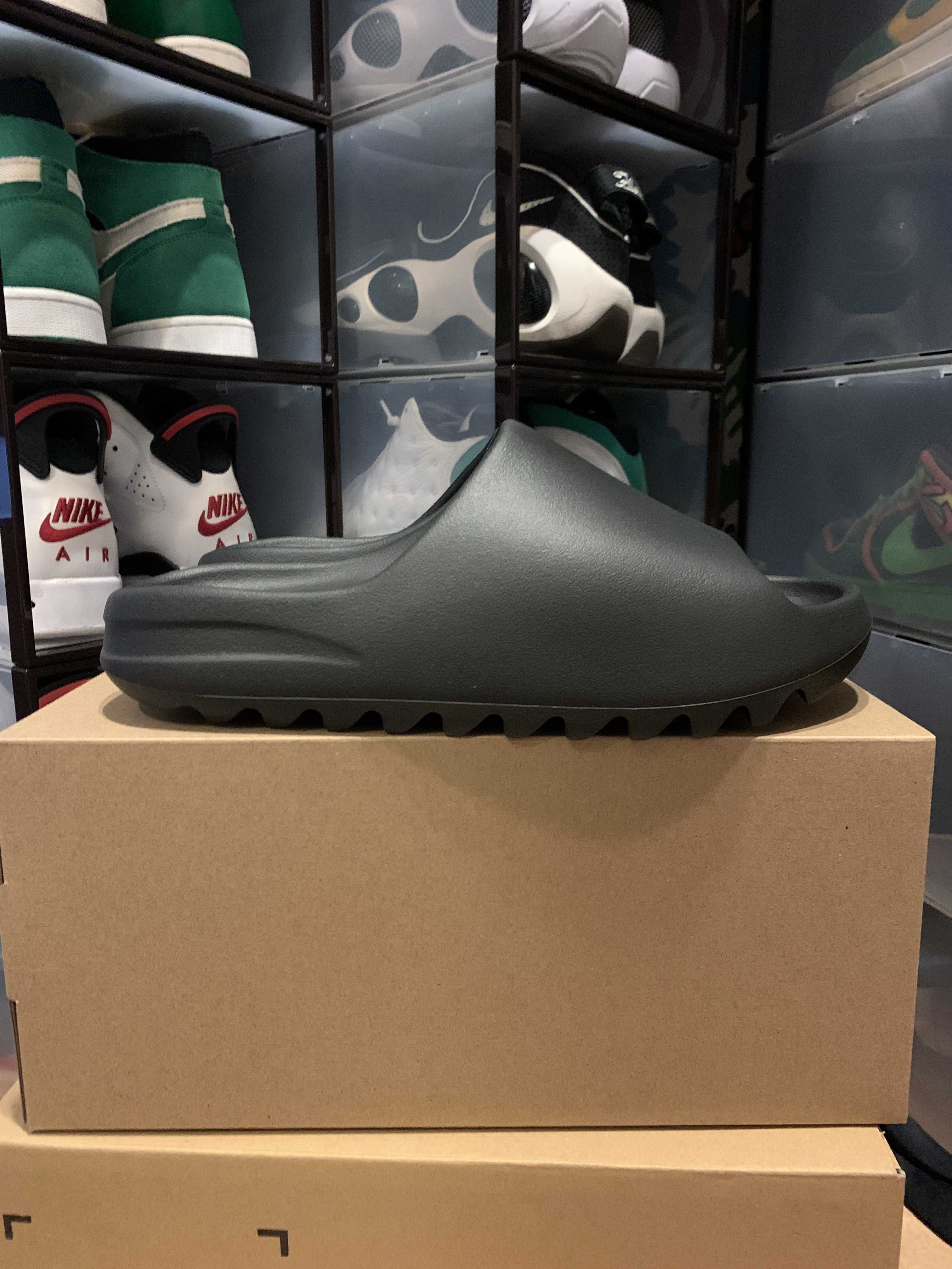 adidas YEEZY Slide "Onyx"