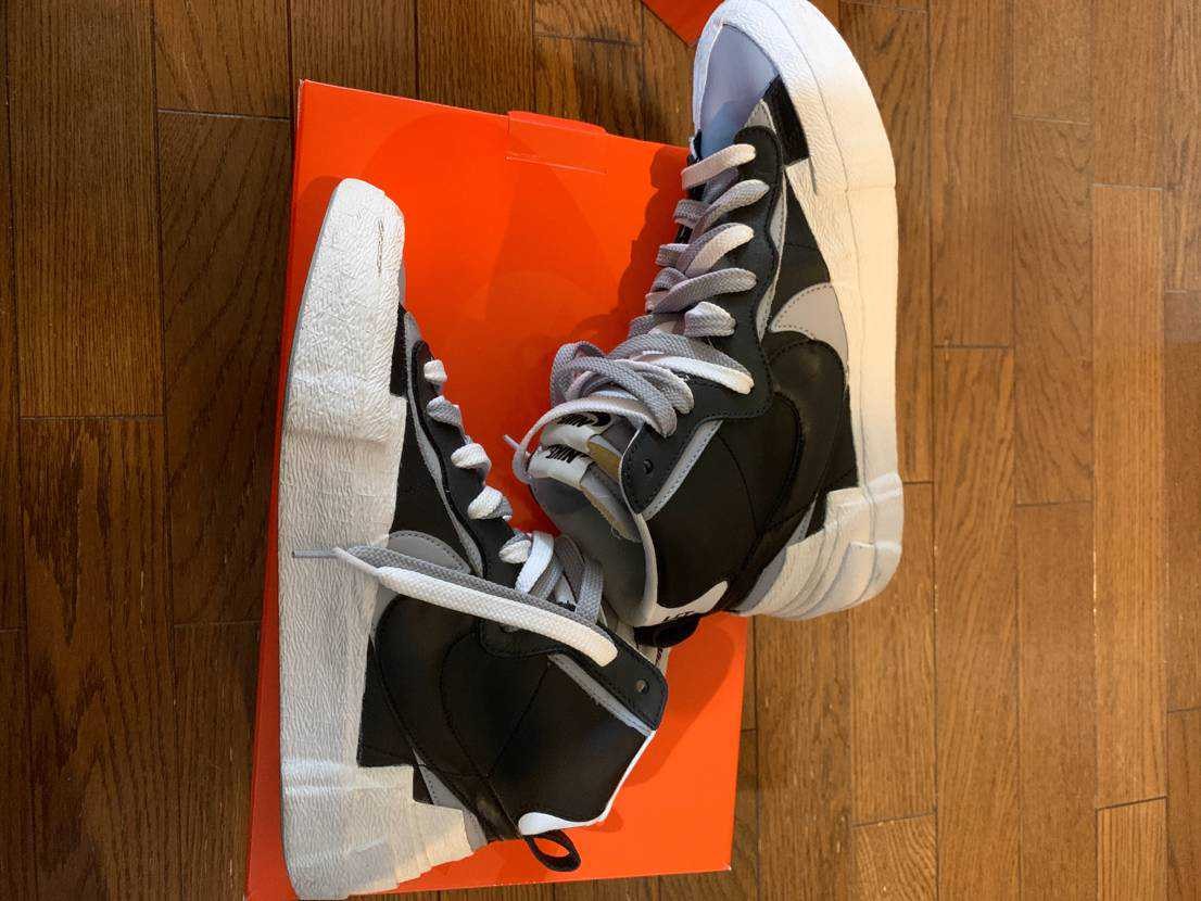 sacai × NIKE BLAZER MID "BLACK/WOLF GREY/WHITE"