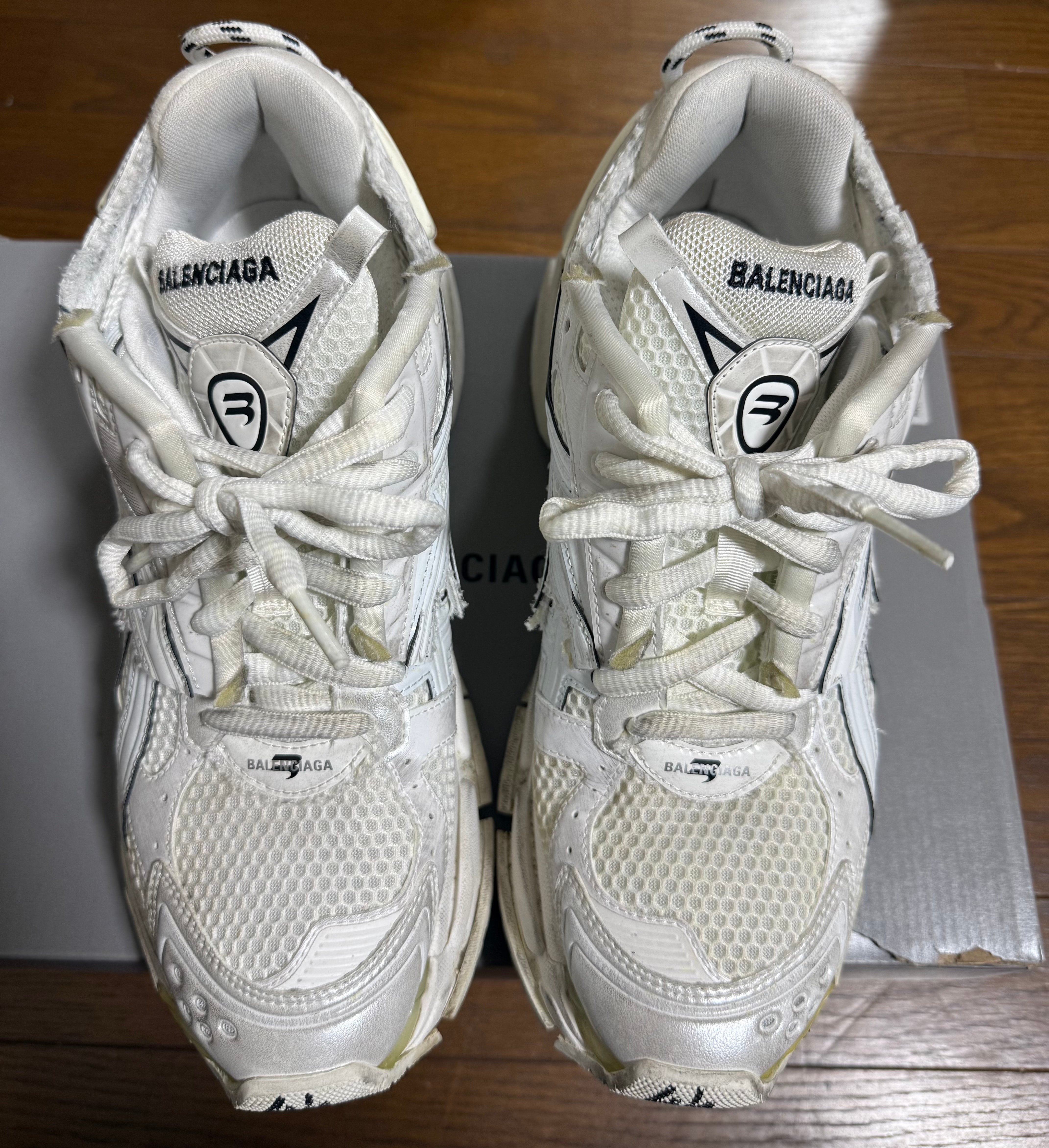BALENCIAGA Runner "White"
