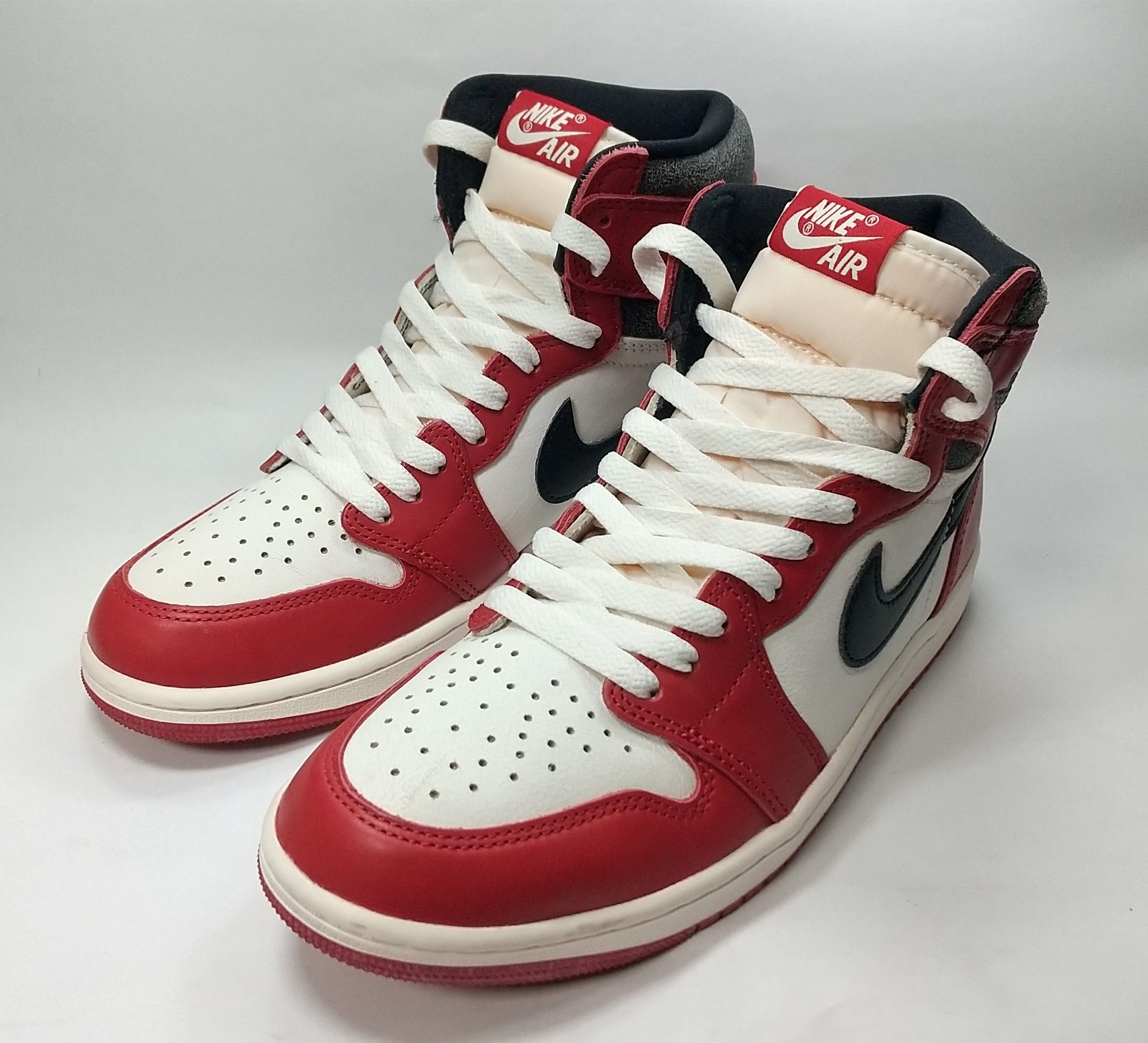 Nike Air Jordan 1 High OG "Lost & Found/Chicago"