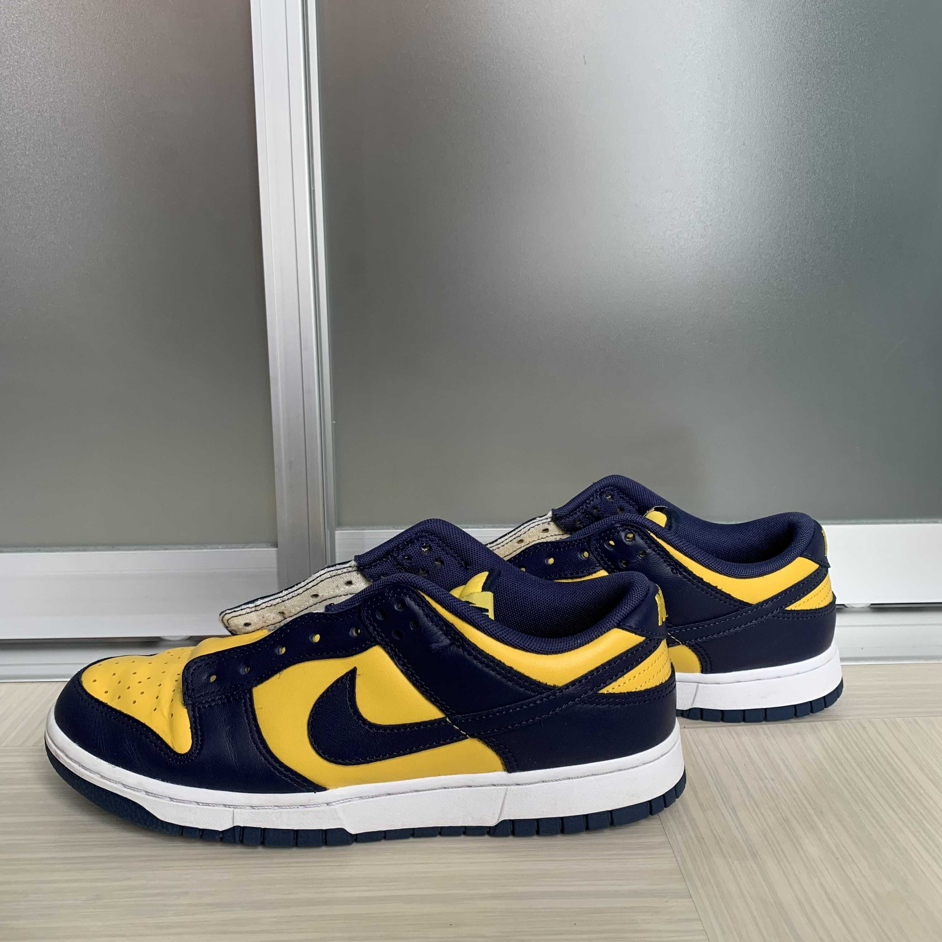 Nike Dunk Low "Michigan"