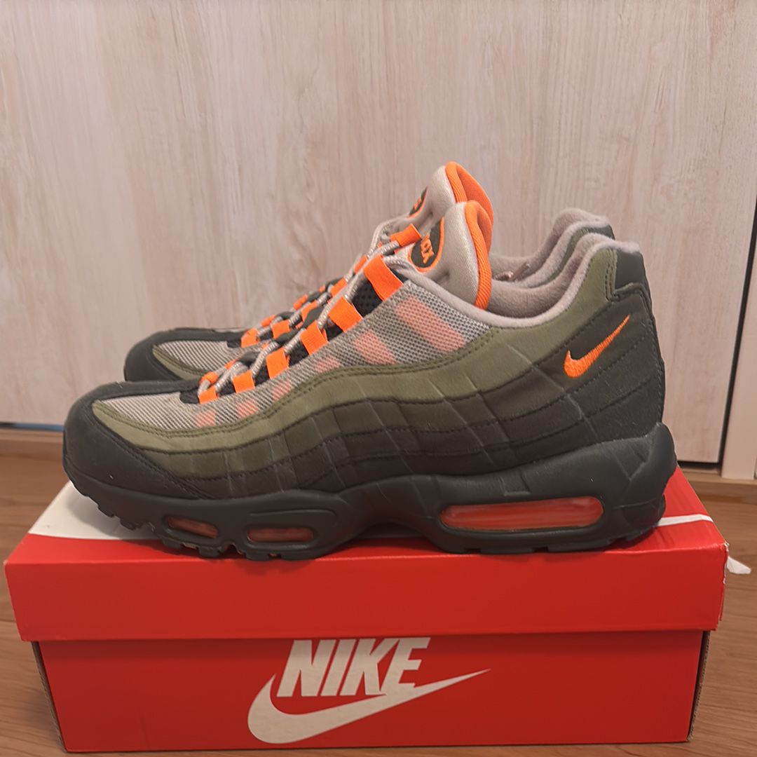 Nike Air Max 95 "String/Total Orange"