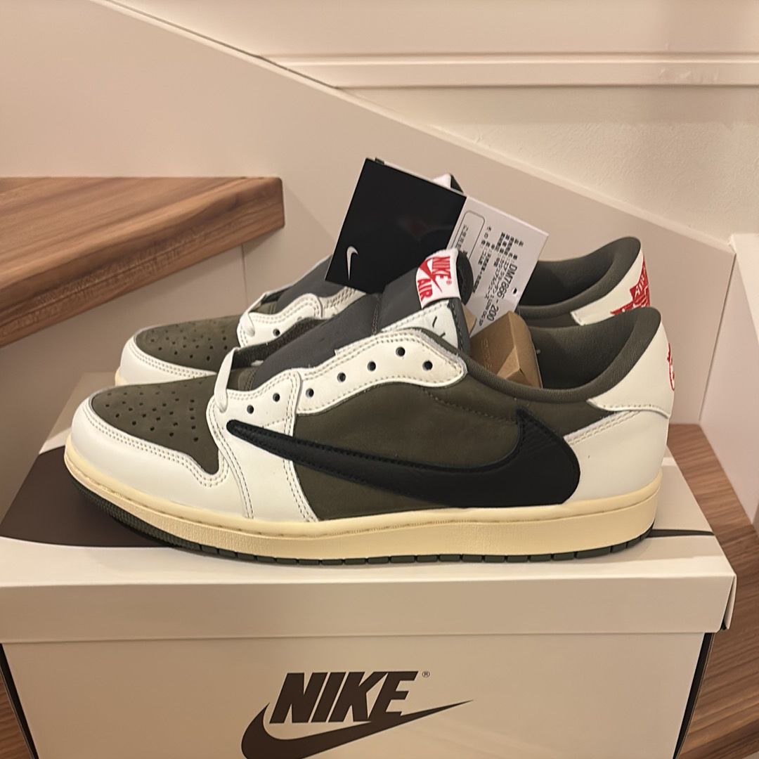 Travis Scott × Nike Air Jordan 1 Low OG SP "Reverse Olive"