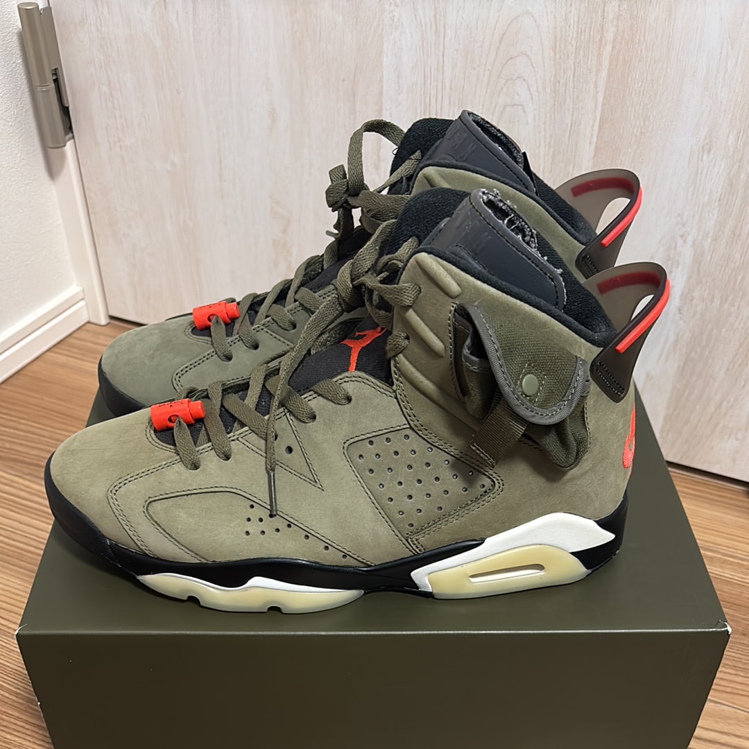 トラヴィススコット × ナイキ エアジョーダン6 レトロ "ミディアム オリーブ"