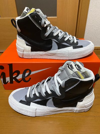 sacai × NIKE BLAZER MID "BLACK/WOLF GREY/WHITE"