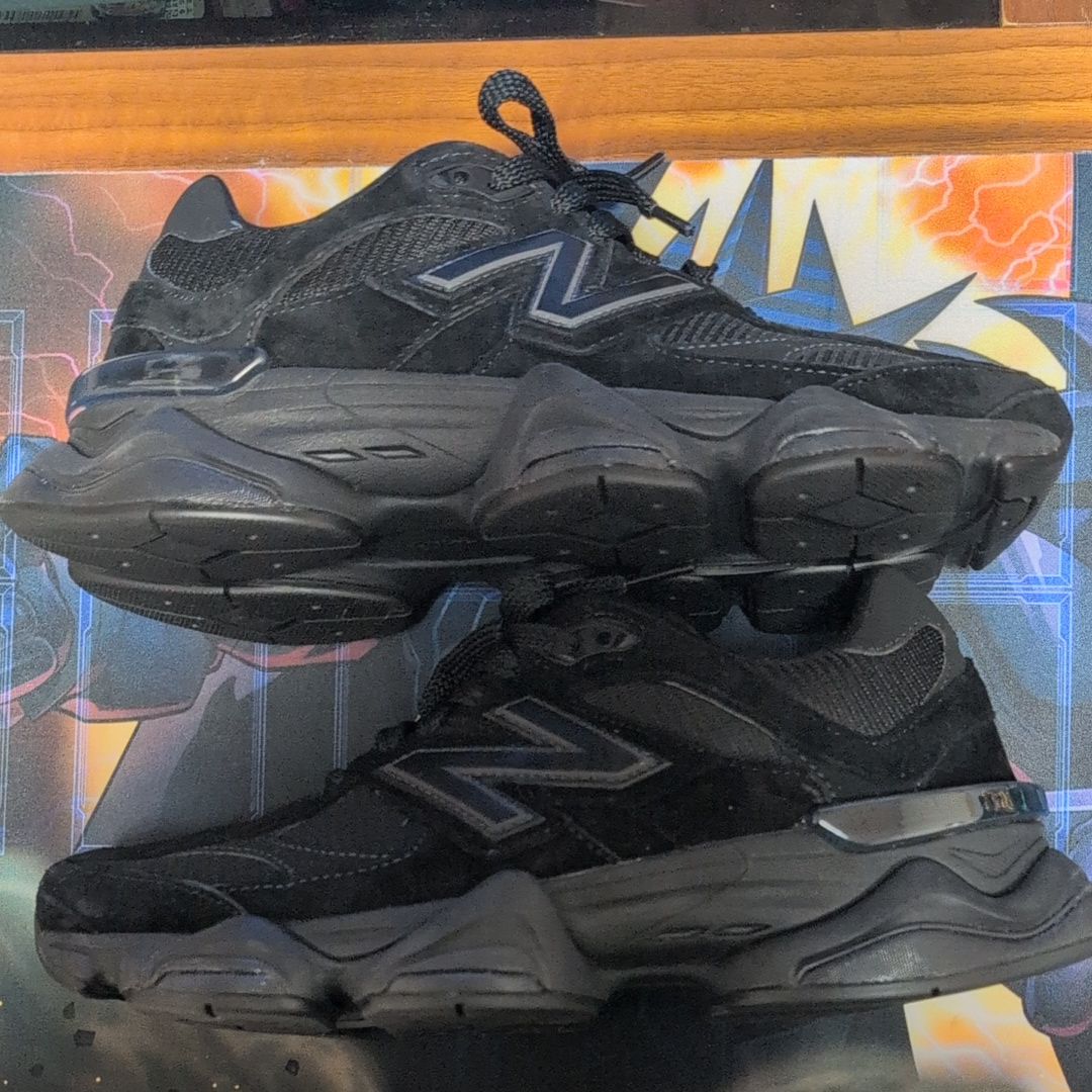 New Balance 9060 "Triple Black"