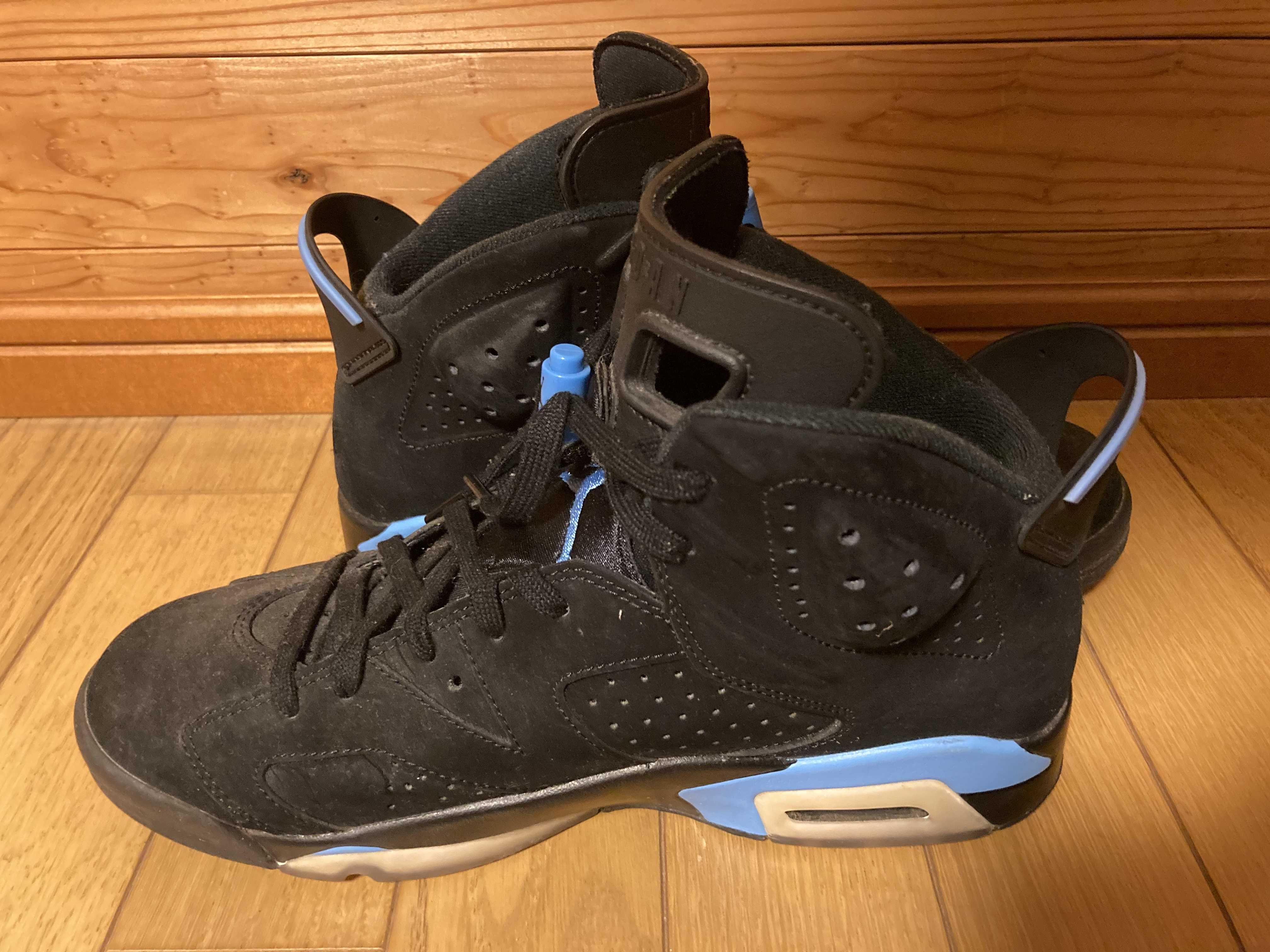 NIKE AIR JORDAN 6 RETRO "UNC"