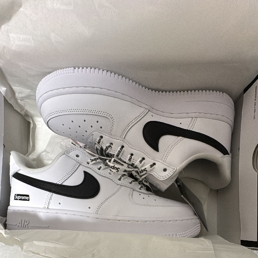Supreme × Nike Air Force 1 Low "White/Black"