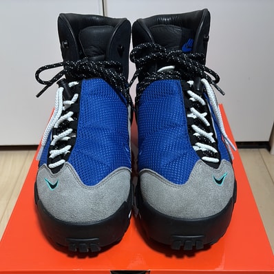 sacai × Nike Magmascape "Varsity Royal"