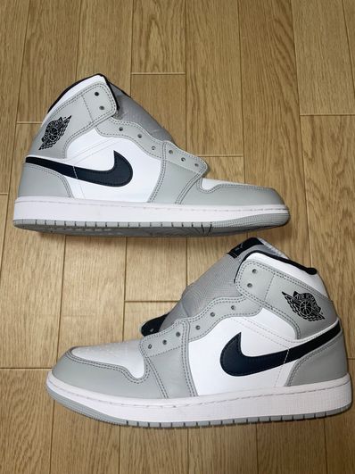 Nike Air Jordan 1 Mid "Light Smoke Grey/White/Black"