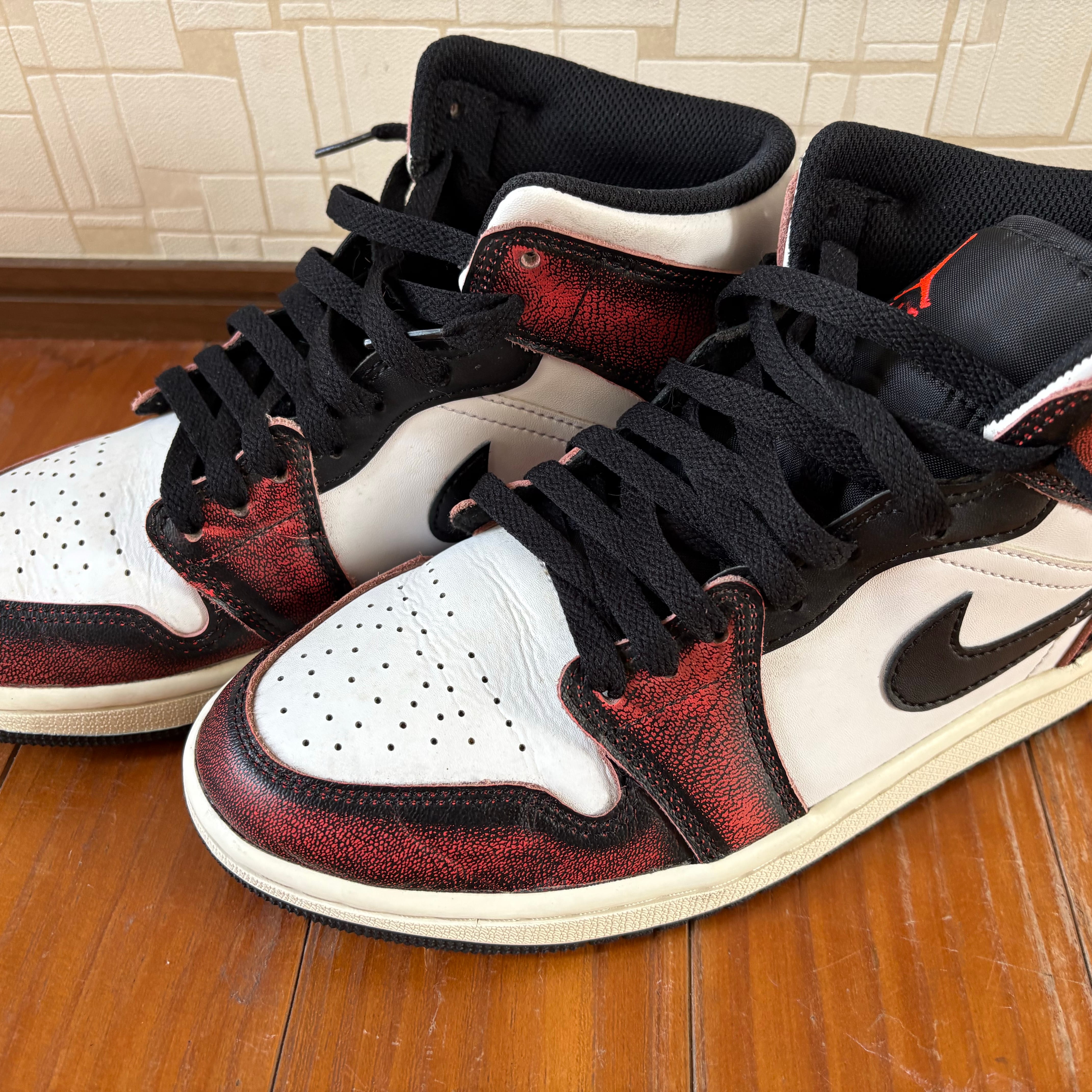 Nike Air Jordan 1 Mid "Wear Away"