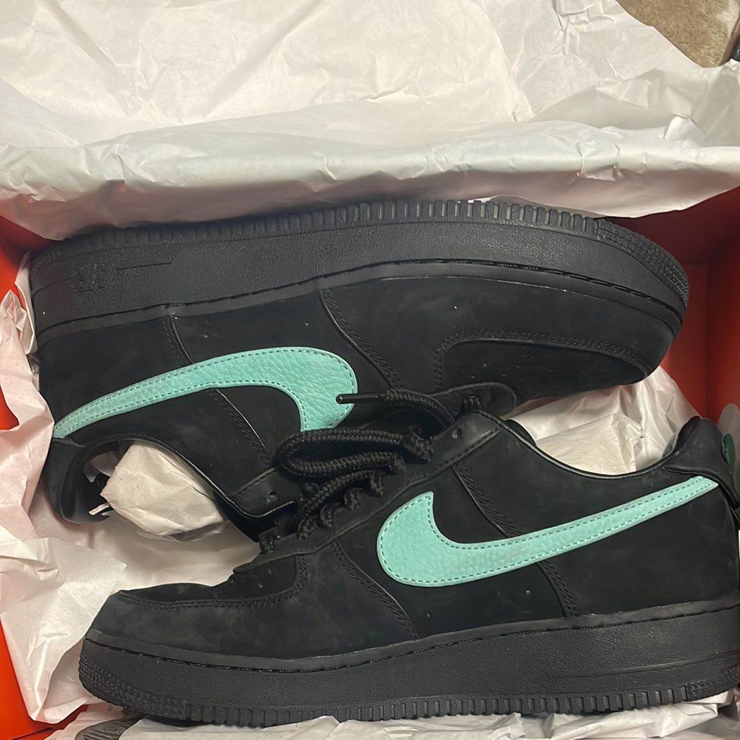 Tiffany & Co. × Nike Air Force 1 Low "1837"