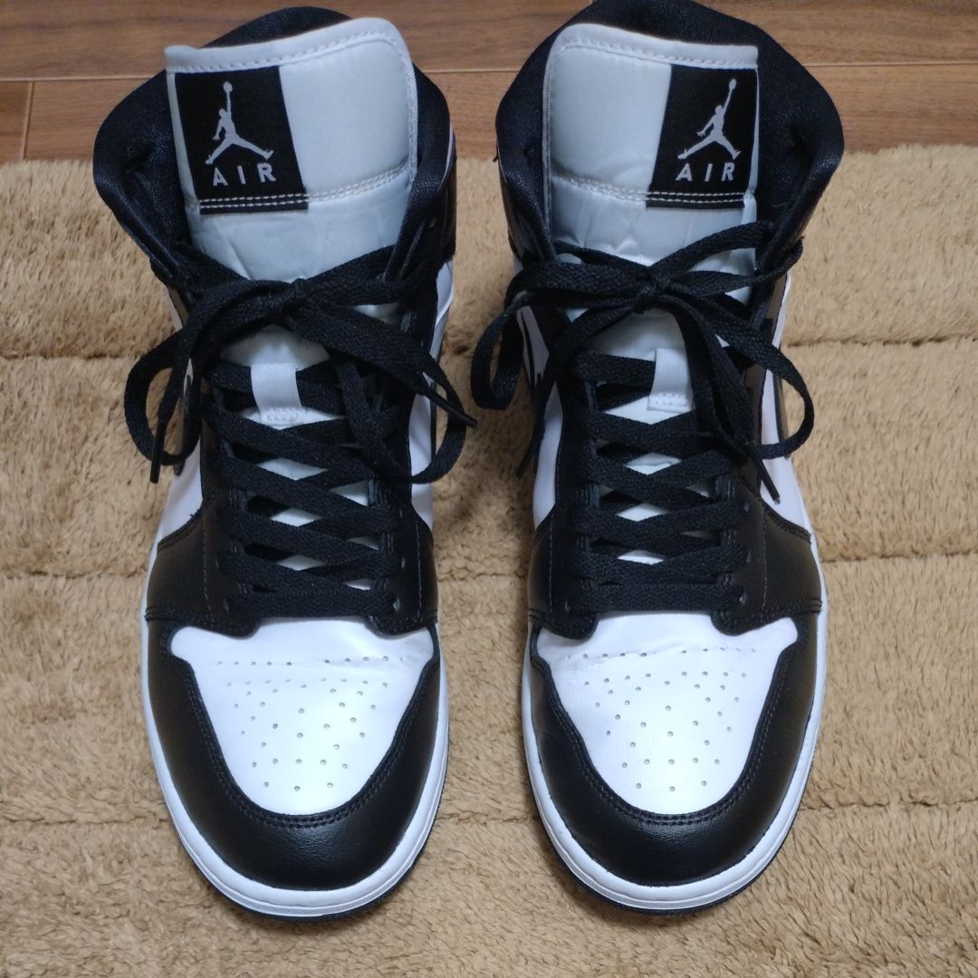 Nike Women's Air Jordan 1 Mid "Black/White"