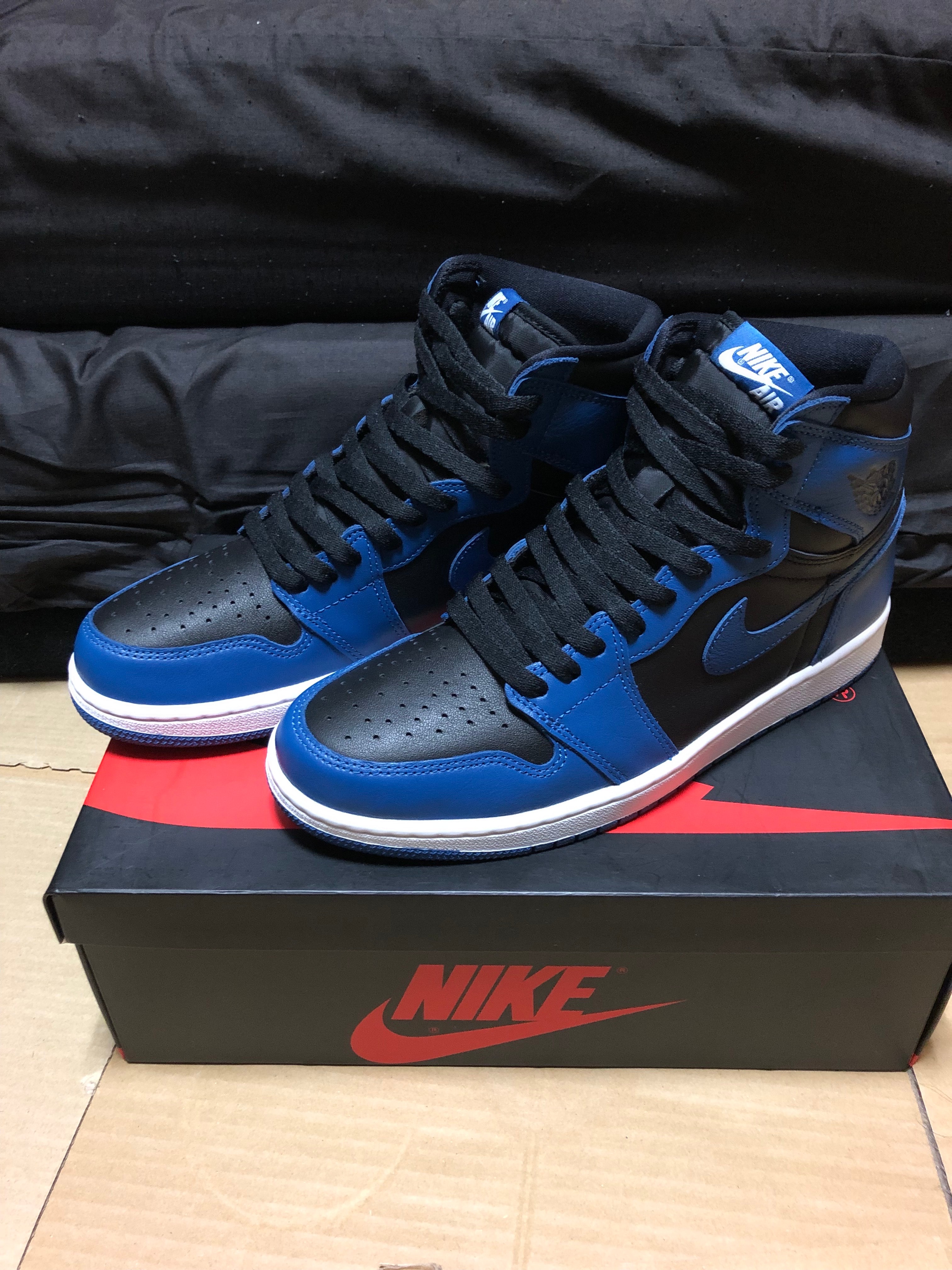 Nike Air Jordan 1 Retro High OG "Dark Marina Blue"