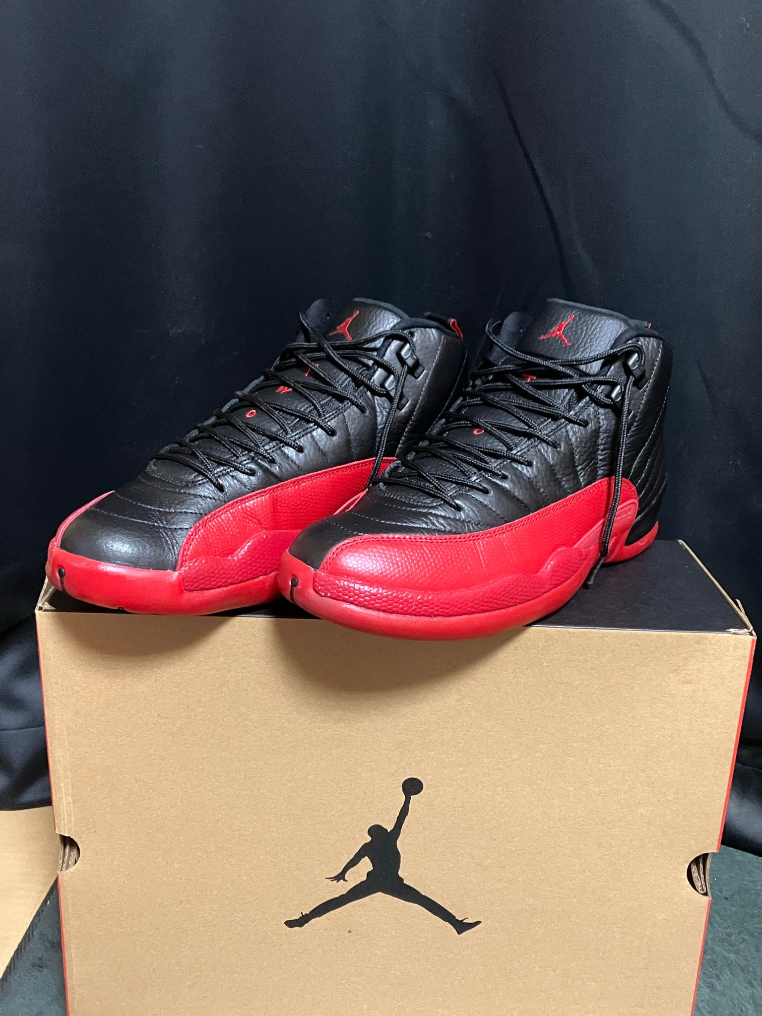 Nike Air Jordan 12 Retro "Flu Game/Black/Versity Red" (2016)