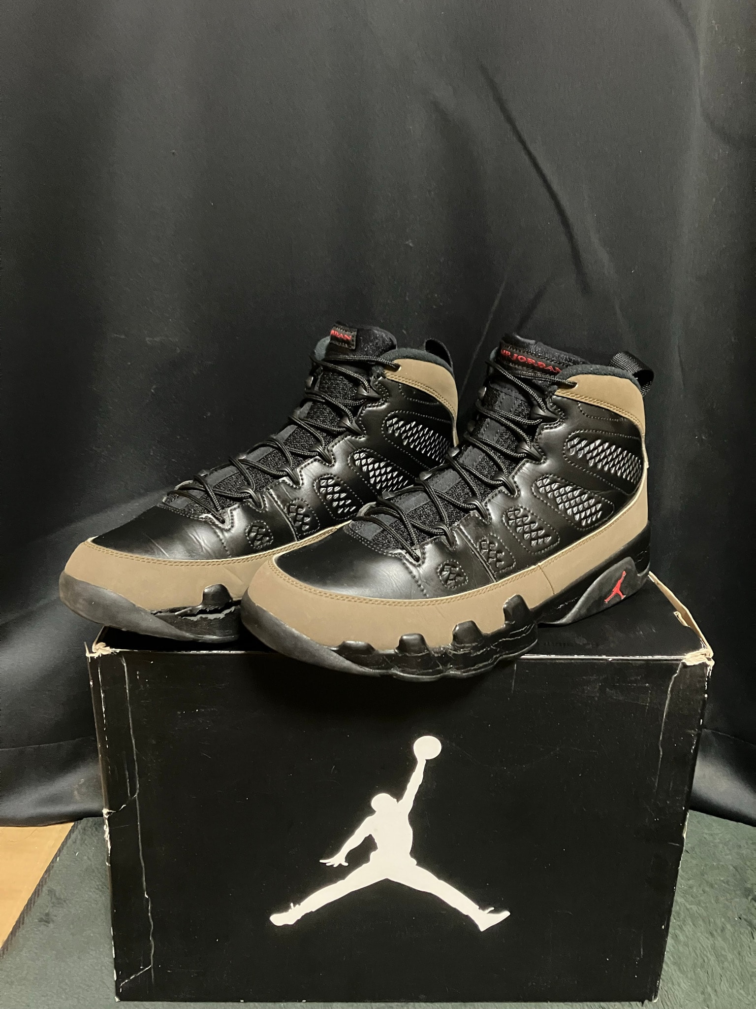 Nike Air Jordan 9 Retro "Olive" (2012)