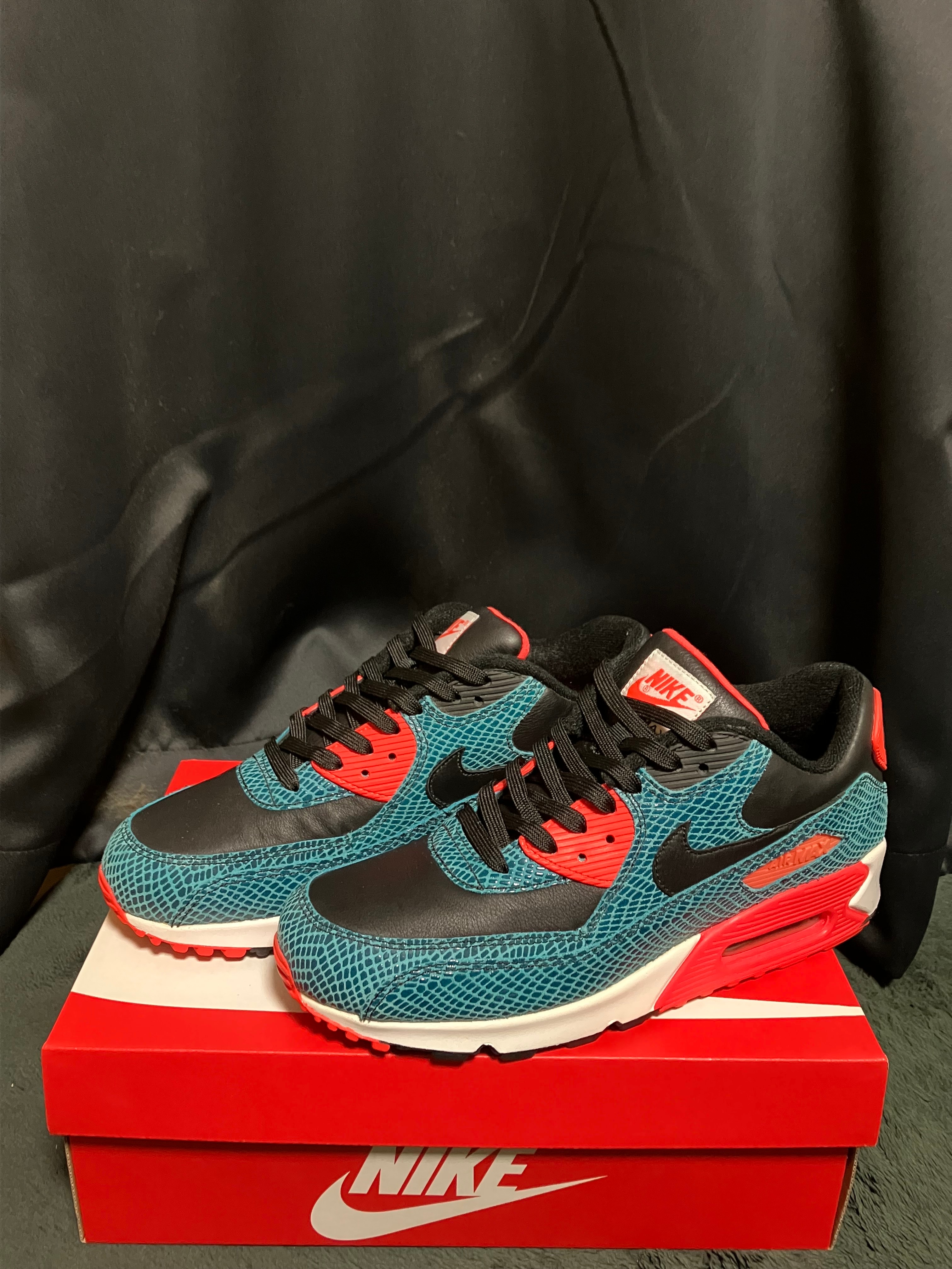 Nike Air Max 90 "Infrared Snake"