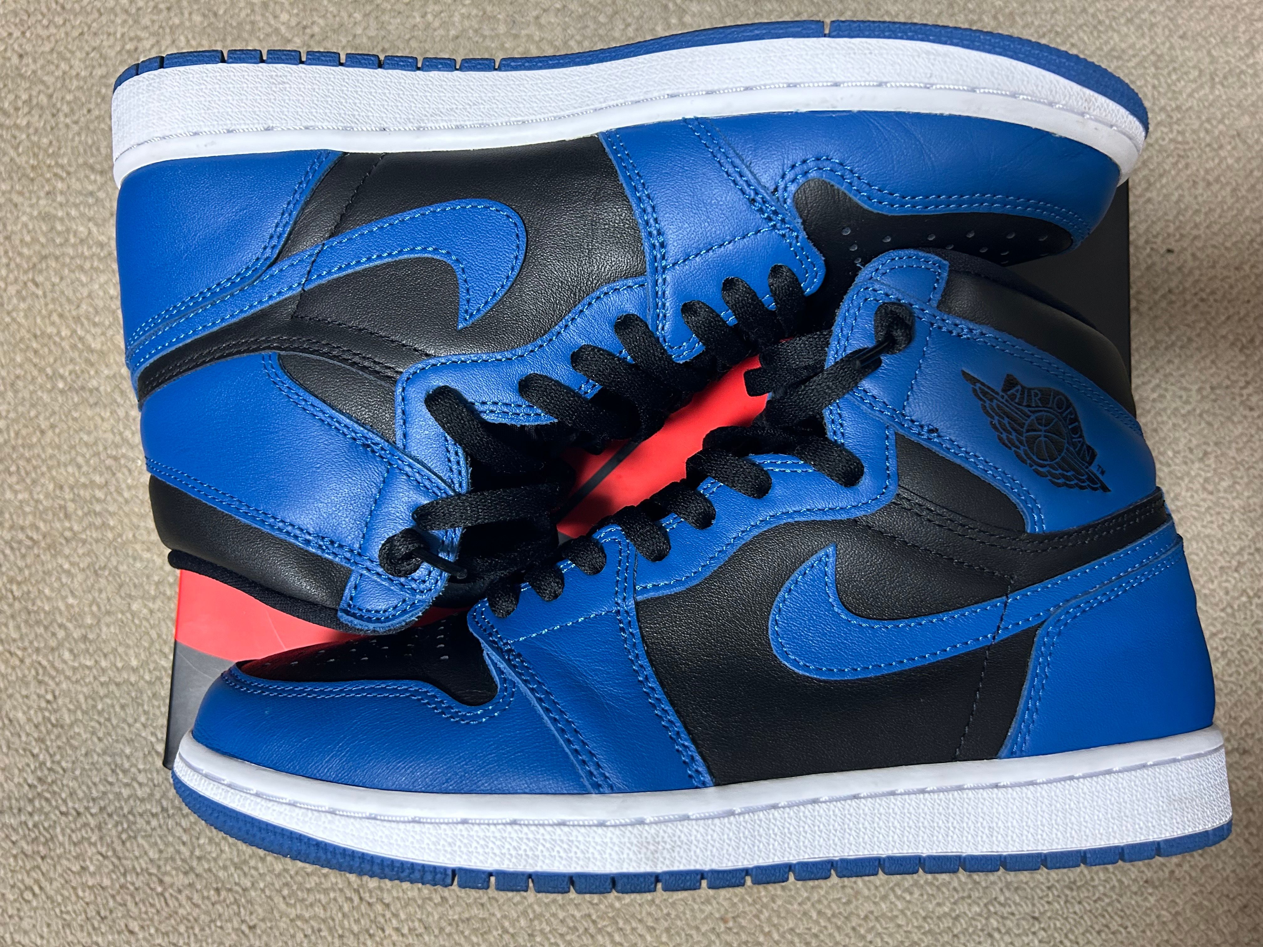 Nike Air Jordan 1 Retro High OG "Dark Marina Blue"