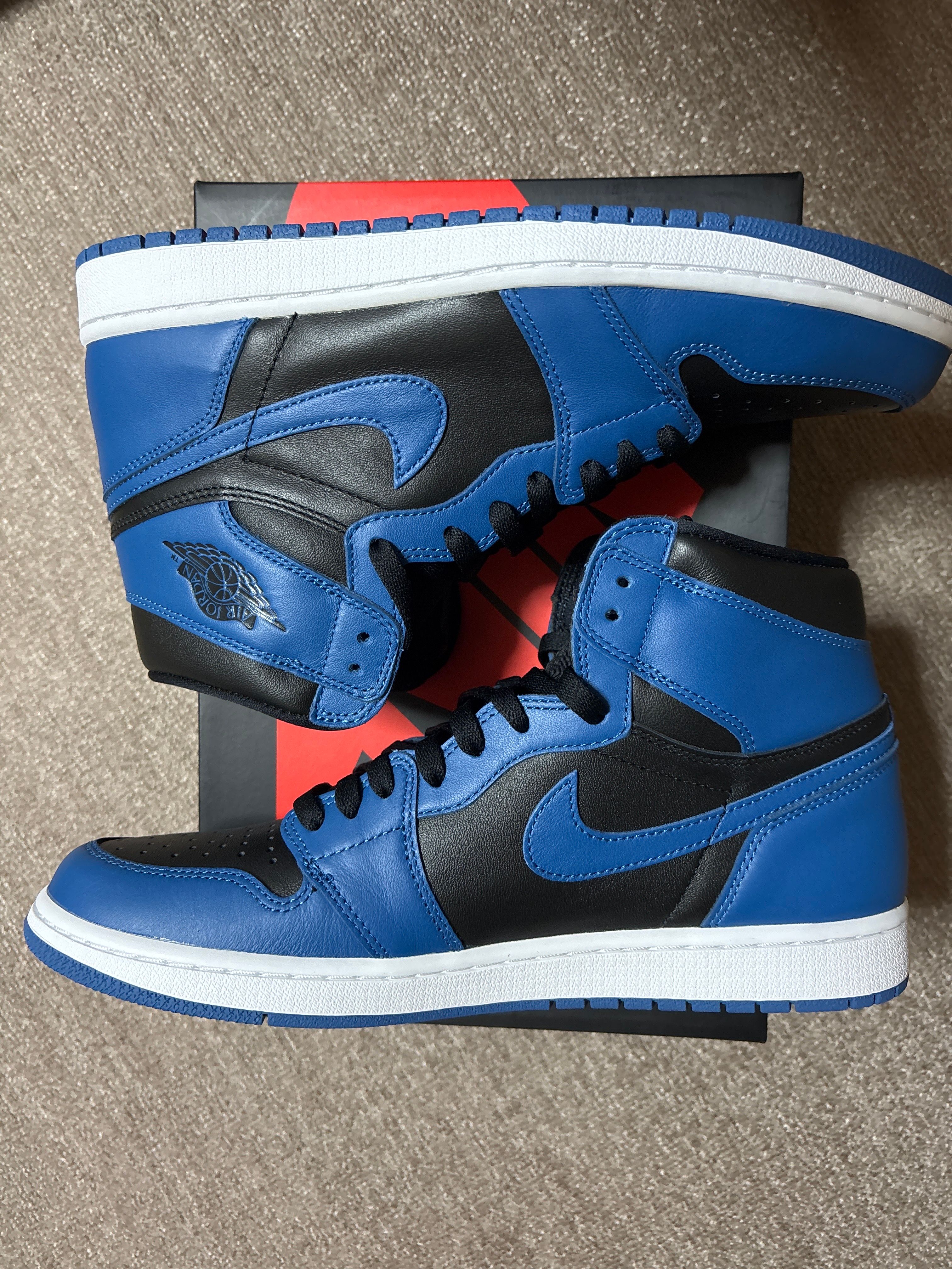 Nike Air Jordan 1 Retro High OG "Dark Marina Blue"