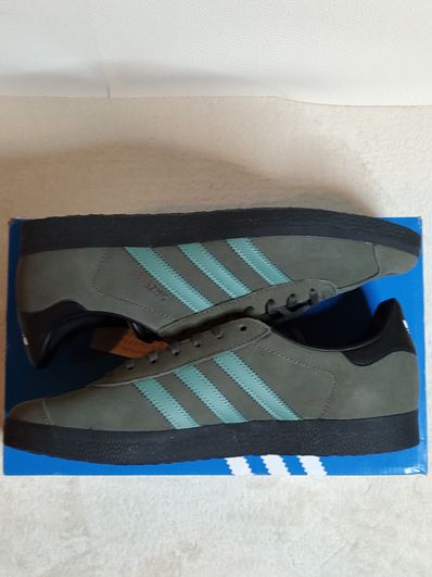 adidas Gazelle "Pantone/Core Black"