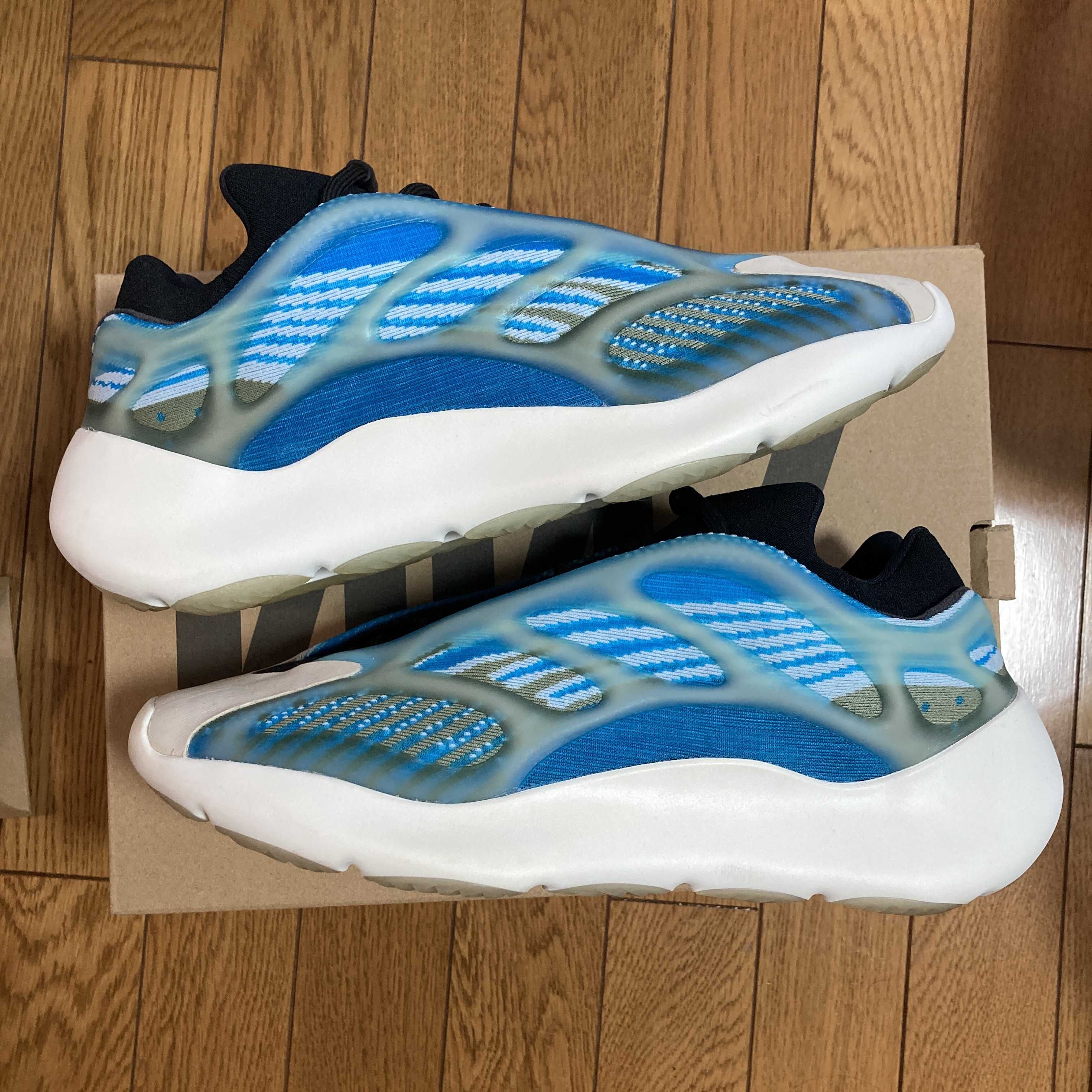 adidas YEEZY 700 V3 "Arzareth"