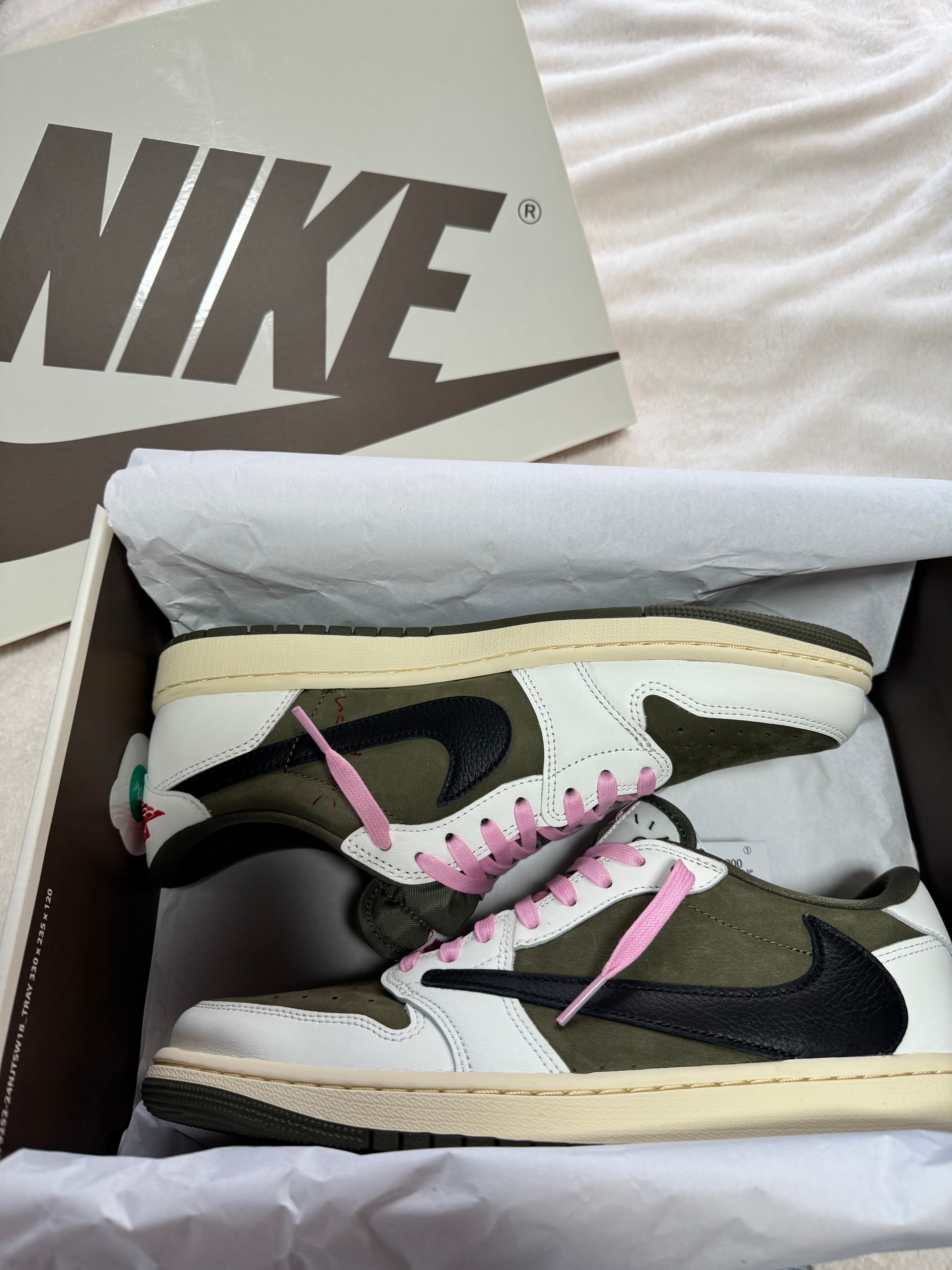 Travis Scott × Nike Air Jordan 1 Low OG SP "Reverse Olive"